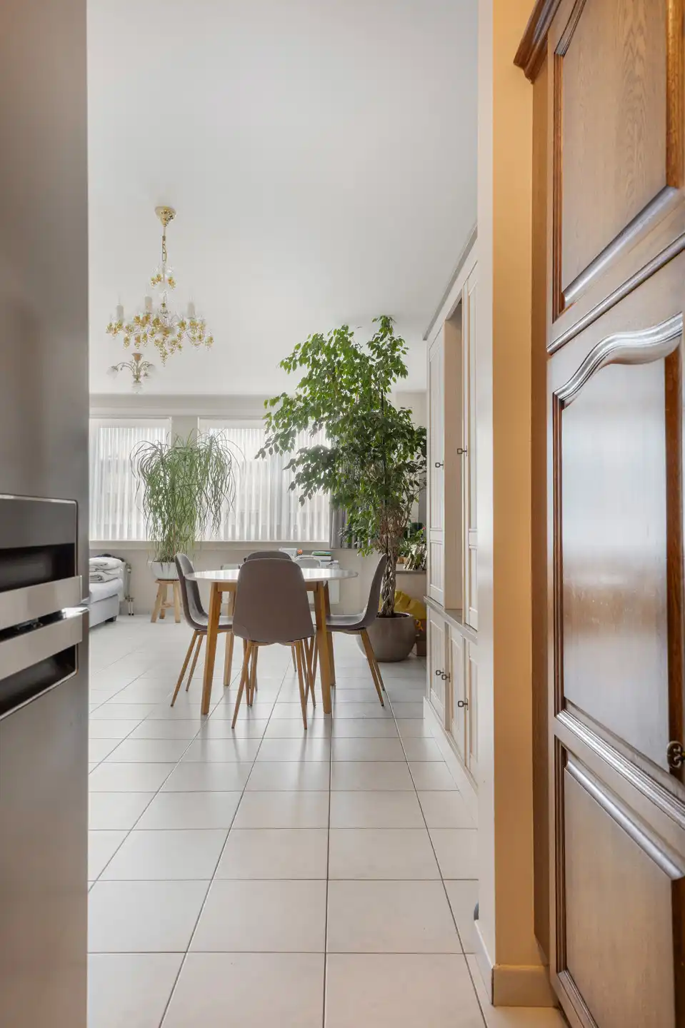 Opbrengsteigendom met 3 verhuurde appartementen nabij stad  foto 19