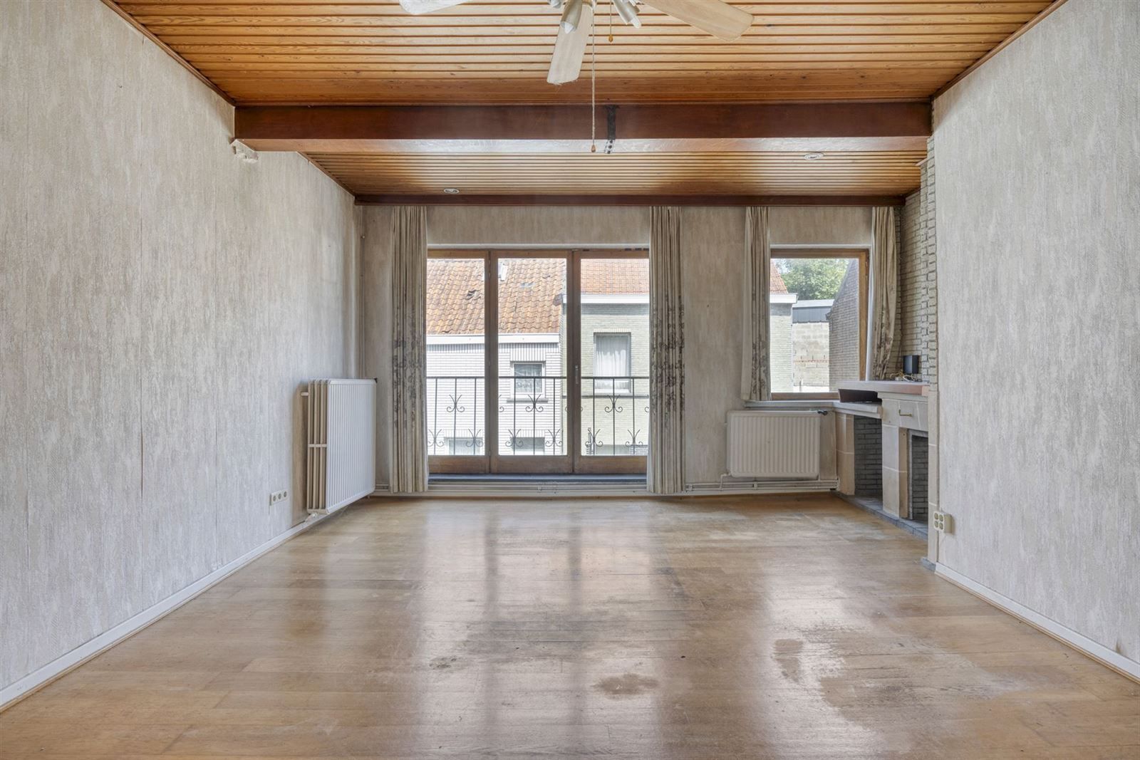 Opbrengstwoning met 2 appartementen en 3 garageboxen foto 18