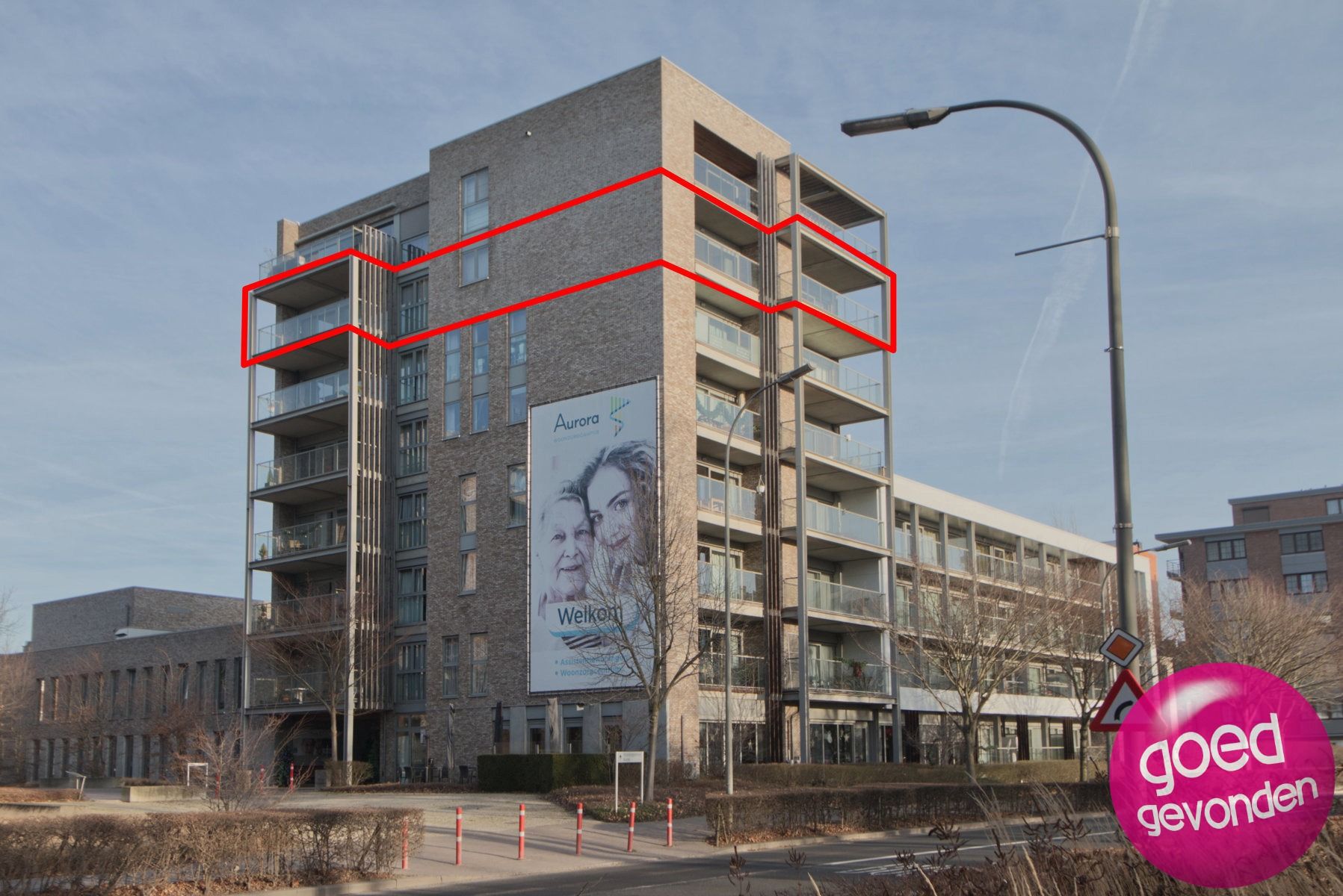 APP 300 m² - 3 SLK - 2 LIVINGS - 2 BDK - PARKING - LIFT foto {{pictureIndex}}