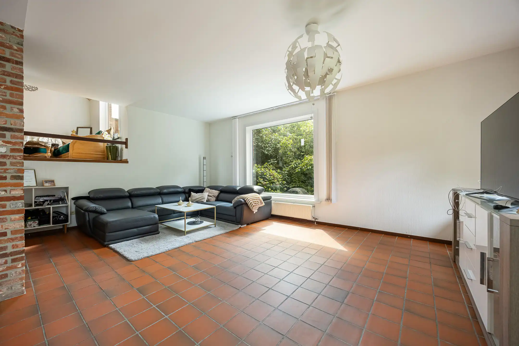 Ruime woning met 4-5 slpks en bedrijfsruimte in Turnhout. foto 6