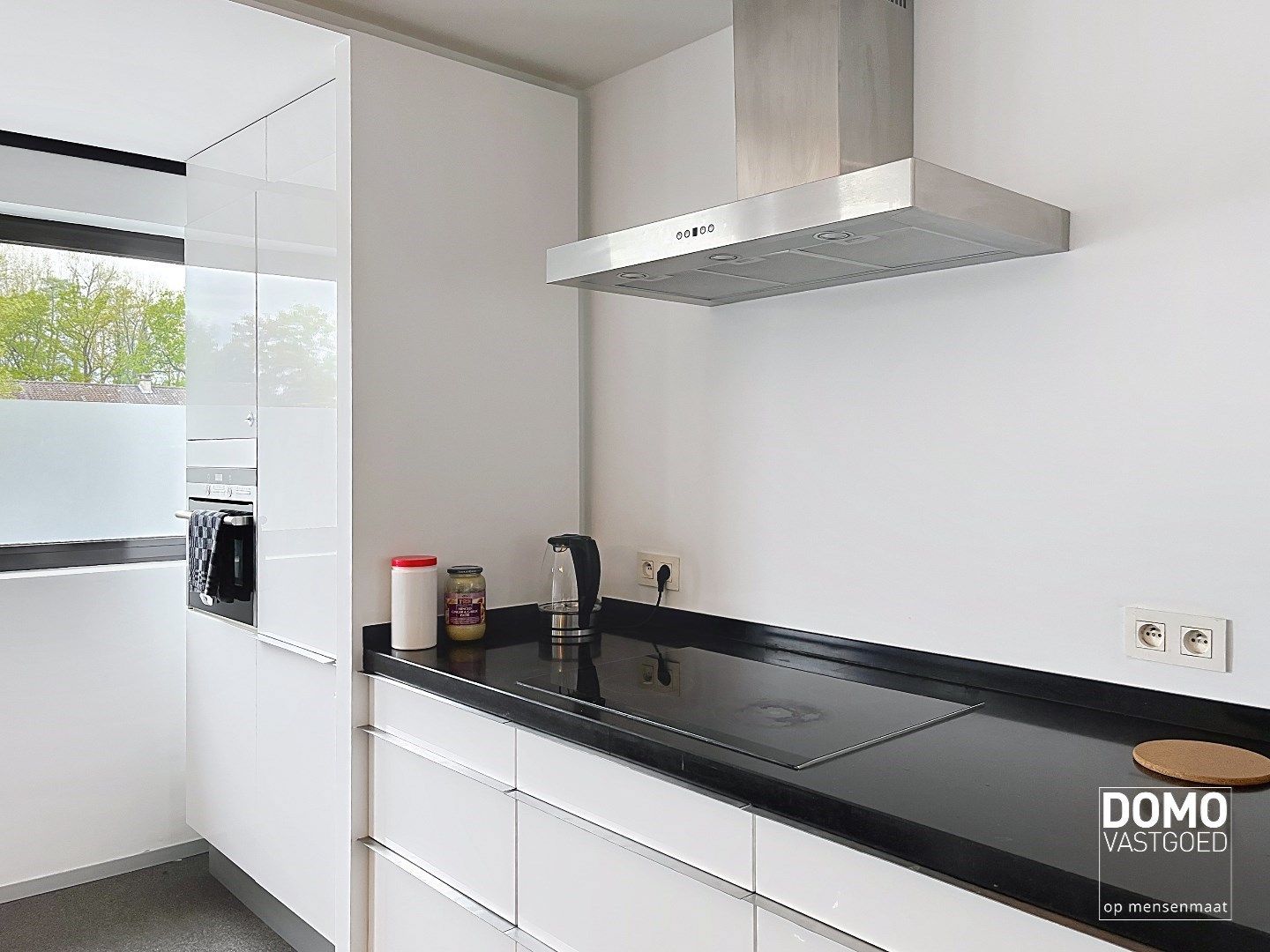 COMFORTABEL, ENERGIEZUINIG APPARTEMENT MET GARAGE TE HASSELT, VLAKBIJ E314 foto 5