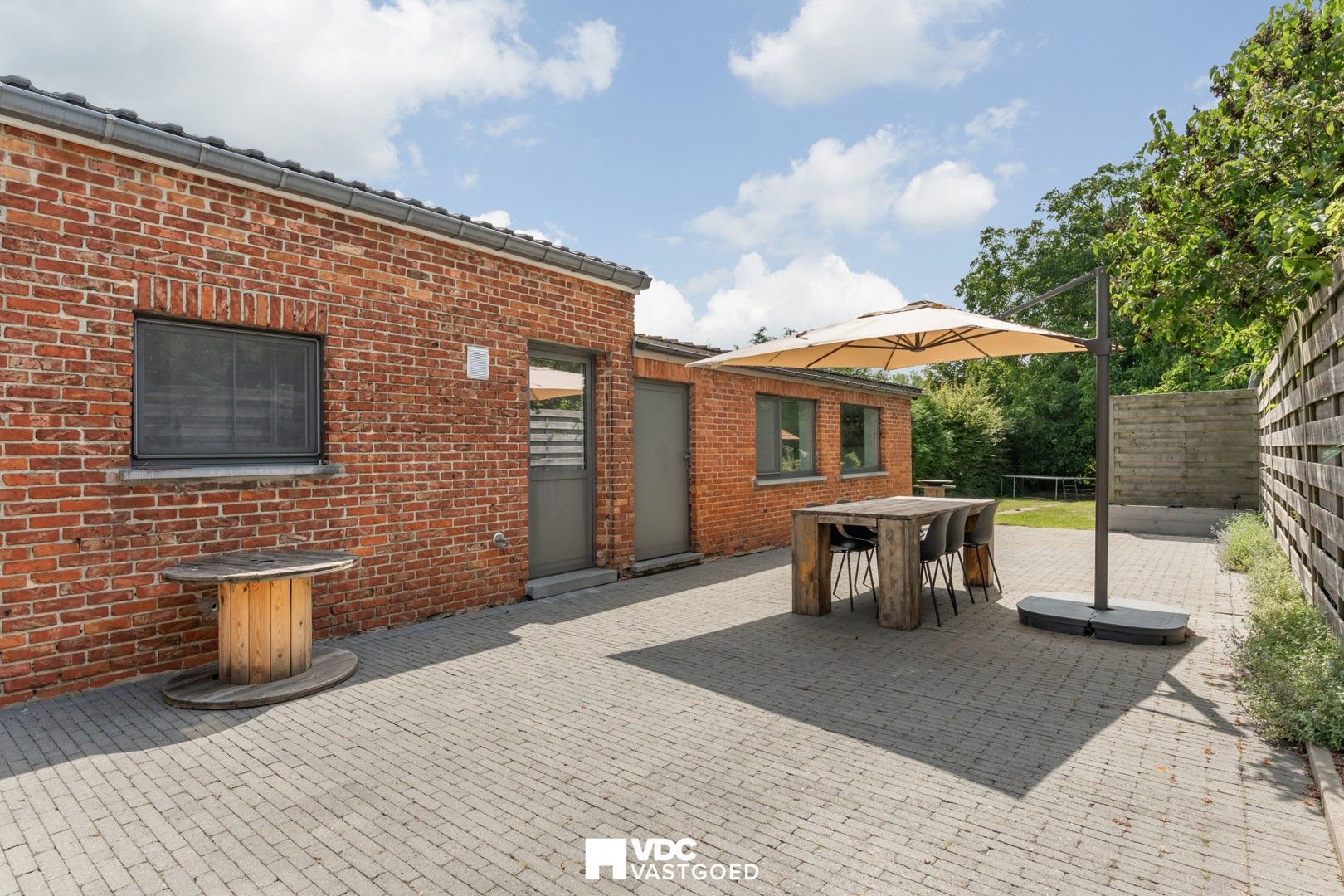 Energiezuinige woning met 5 slaapkamers, 20 zonnepanelen, garage en zuidgerichte tuin aan natuurreservaat Kevie foto 24