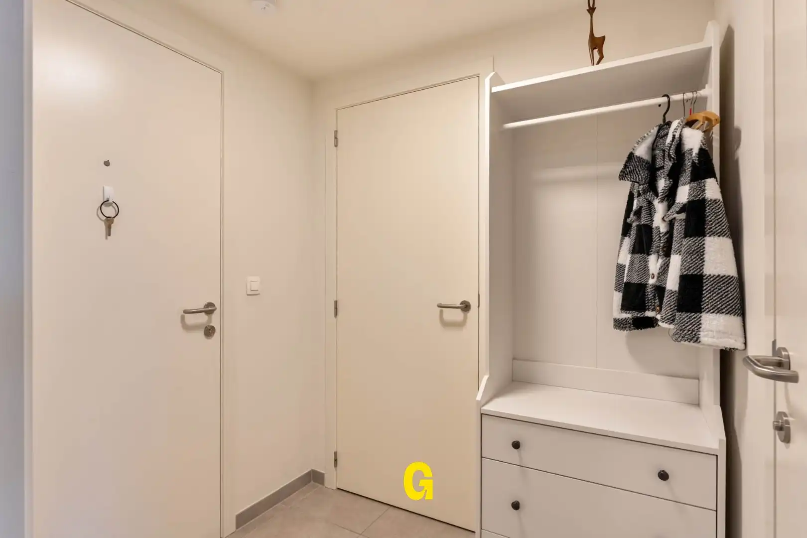 Recent energiezuinig 1-slaapkamer appartement met terras, standplaats en berging, vlak bij het centrum van Tongeren foto 5