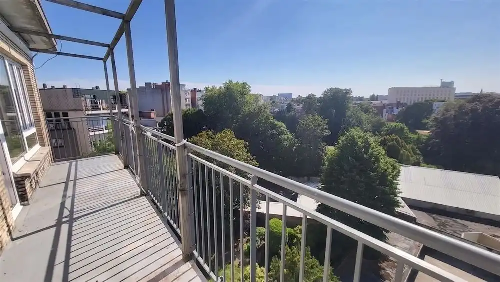 Ruim appartement met terras + Optie aankoop garagebox foto 20