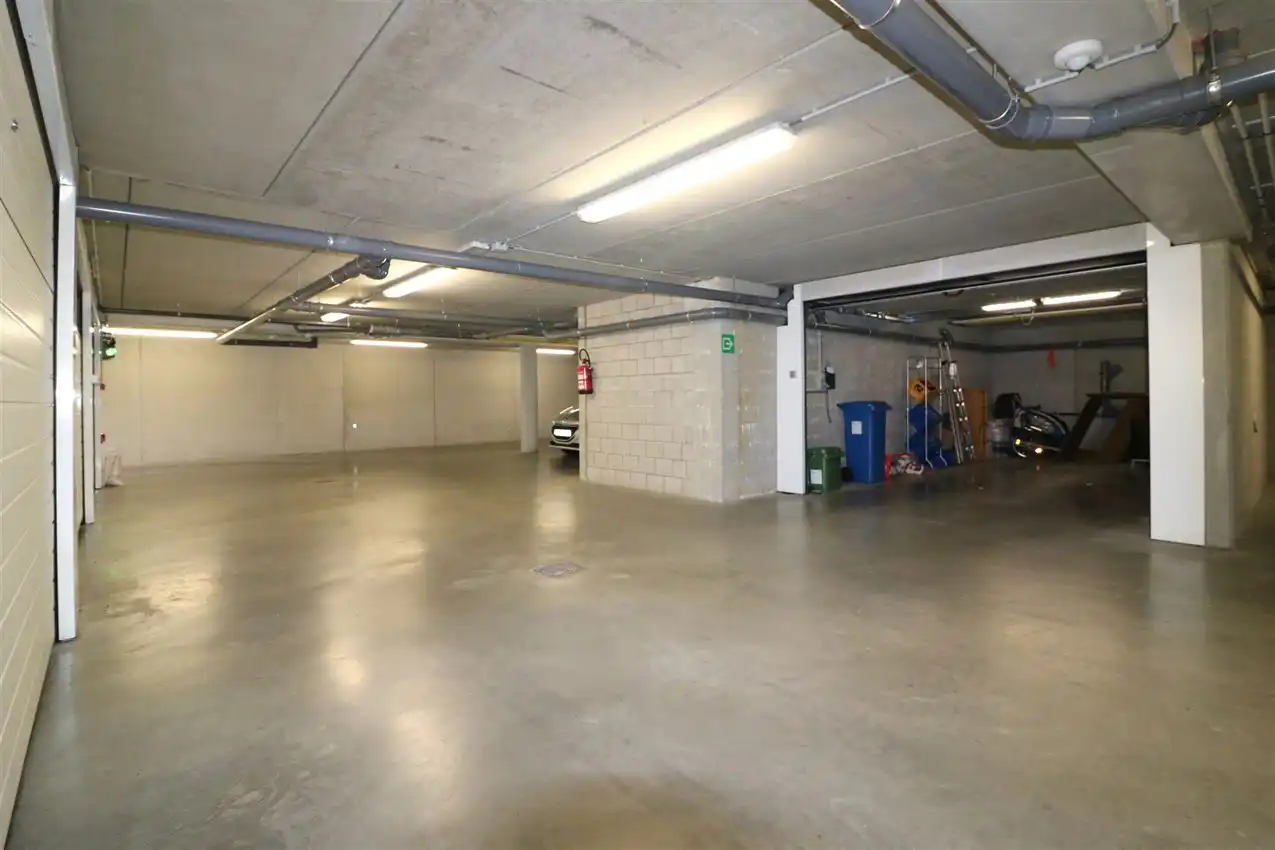 Appartement met 2 slaapkamers, mooi terras, inclusief garage  foto 20