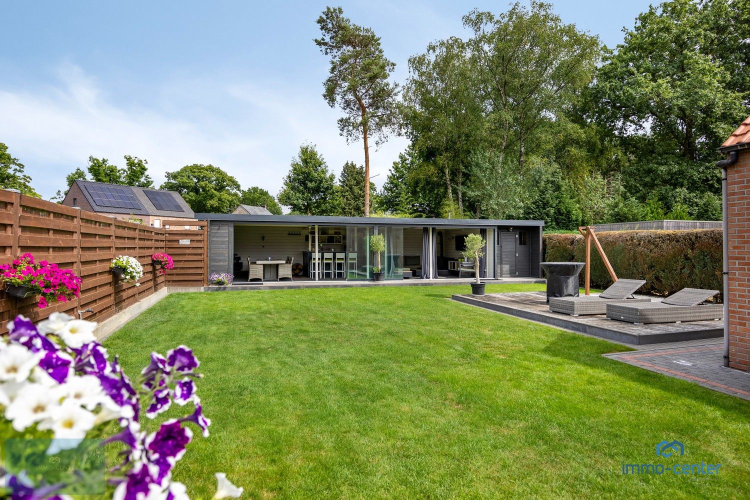 Exclusief wonen: luxueus gerenoveerde woning met buitenverblijf, EPC B en zonnepanelen foto 17