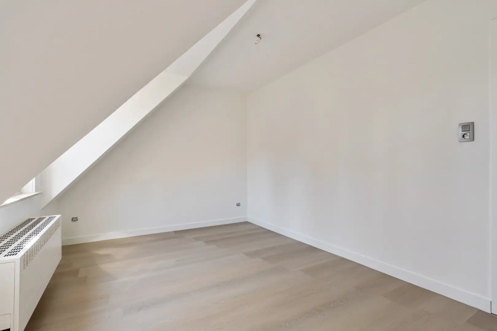 Gezellige, instapklare stadswoning in het centrum van Maaseik grenzend aan de groene wal!  foto 27