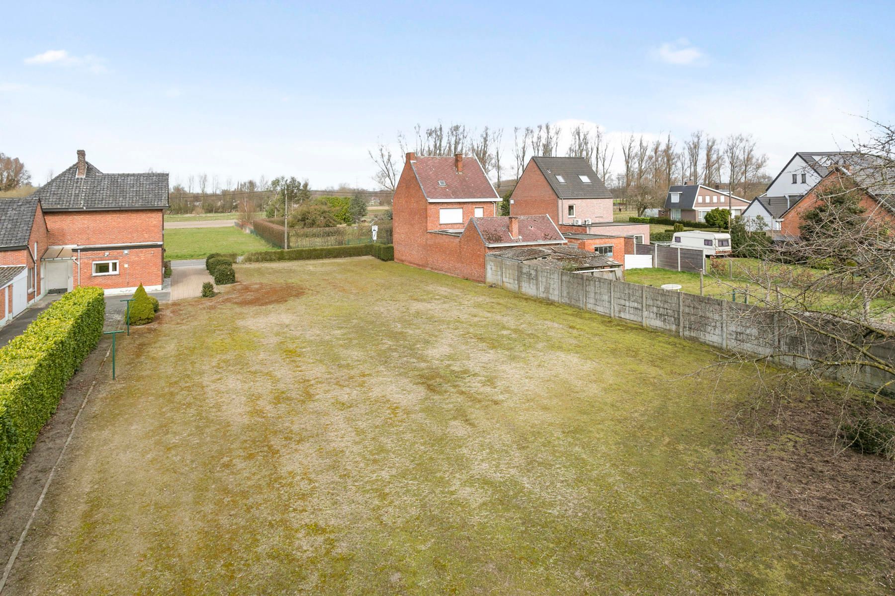 Centraal gelegen bouwgrond met zuidelijke oriëntering foto 6