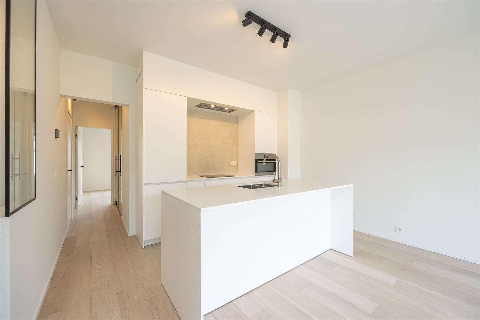 Stijlvol en Modern Luxe 3-Slaapkamerappartement nabij 't centrum.   foto 8