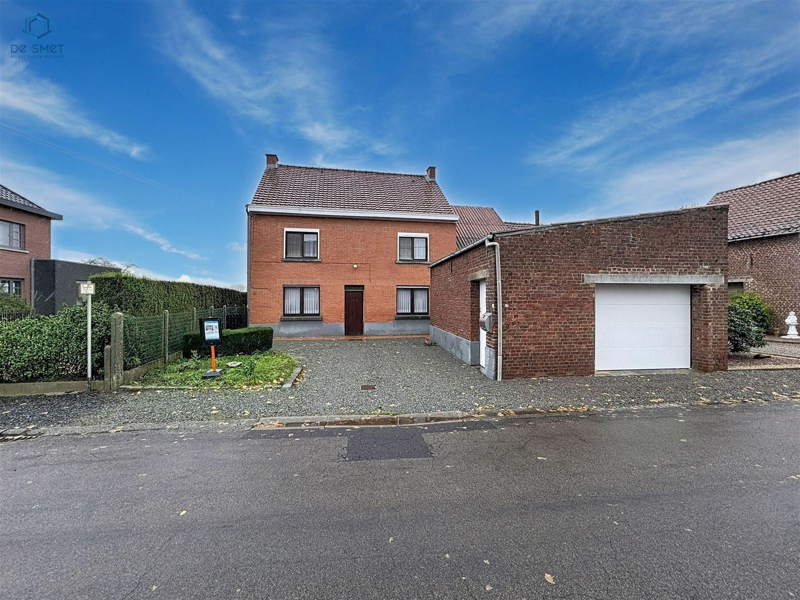 Charmante te renoveren gezinswoning met 4 slaapkamers, garage en grote tuin rustige ligging in Viane foto 28