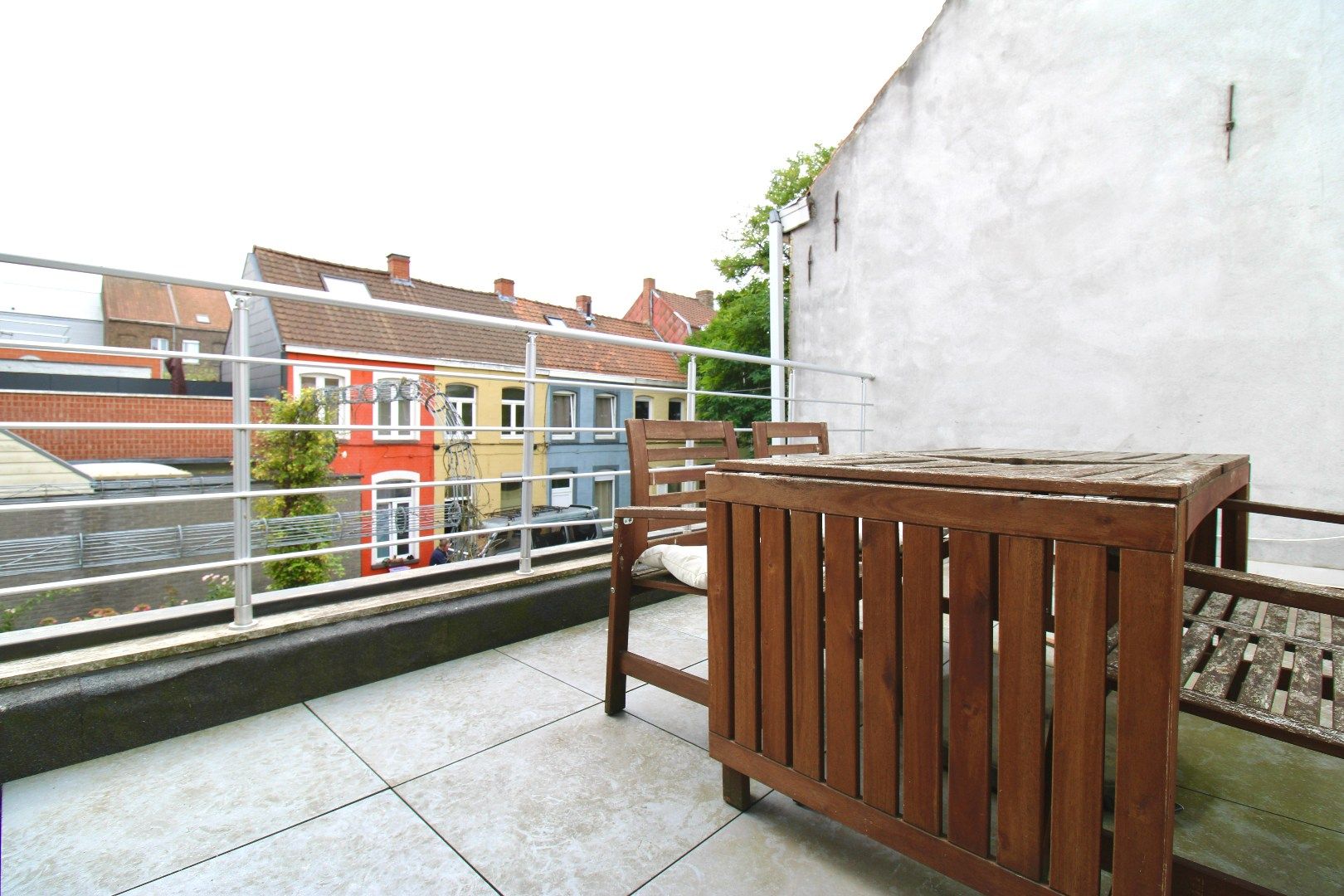 Volledig gerenoveerde woning met 3 slaapkamers en 2 badkamers! foto 4