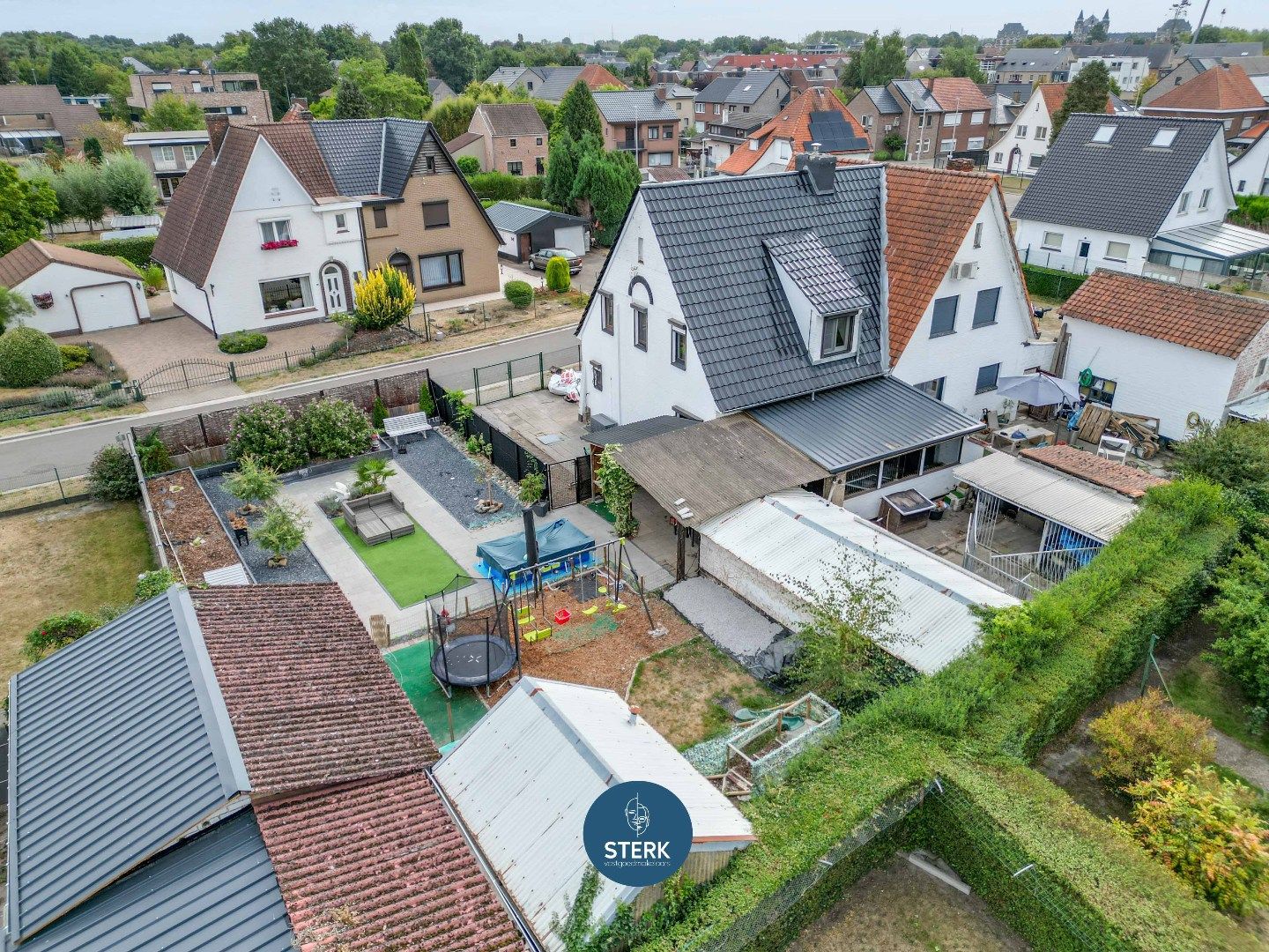 INSTAPKLARE GEZINSWONING OP EEN GUNSTIGE LOCATIE TE MAASMECHELEN !  foto 4