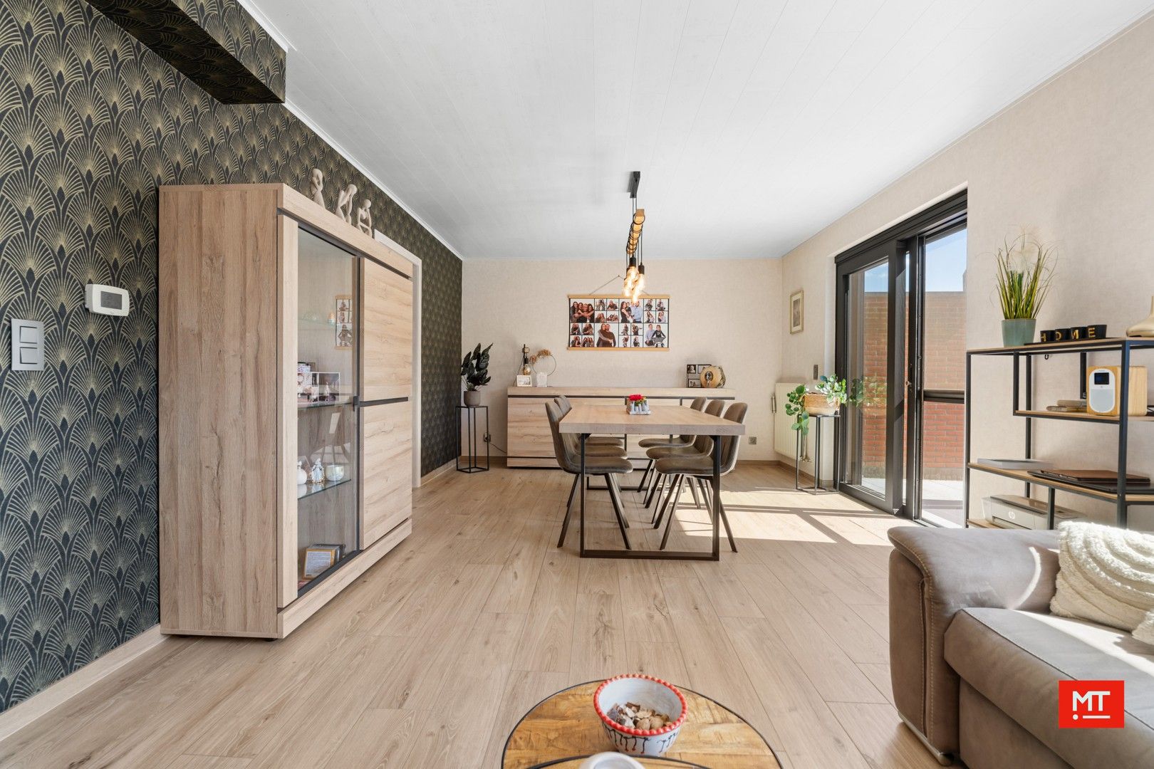 Instapklare woning met 3 slaapkamers, tuin en garage, gelegen in een rustige wijk in hartje Zonnebeke foto 3