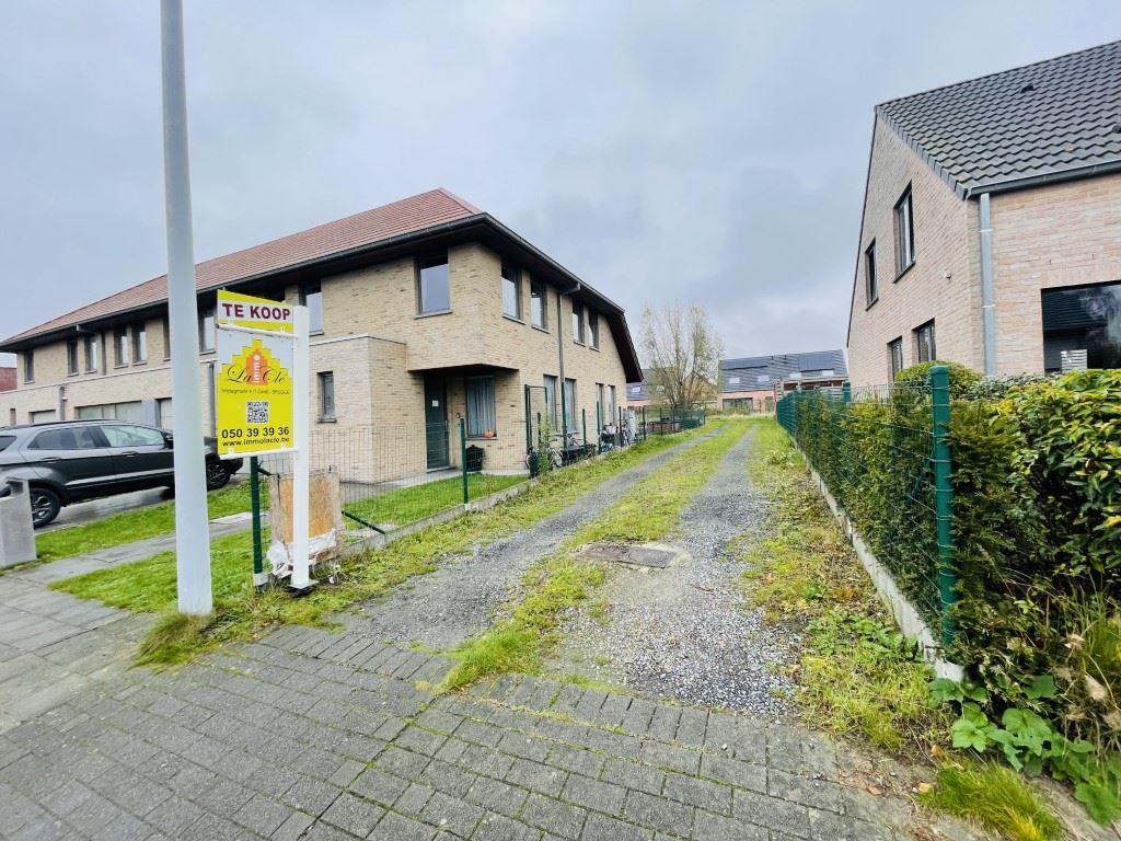 Waardamme Stuk BOUWGROND voor open bebouwing Goedgekeurde bouwvergunning beschikbaar voor het bouwen van   Vrijstaande ééngezinswoning 201,50m², een ruime gelijkvloerse woning   met garage 46,5m² foto 3