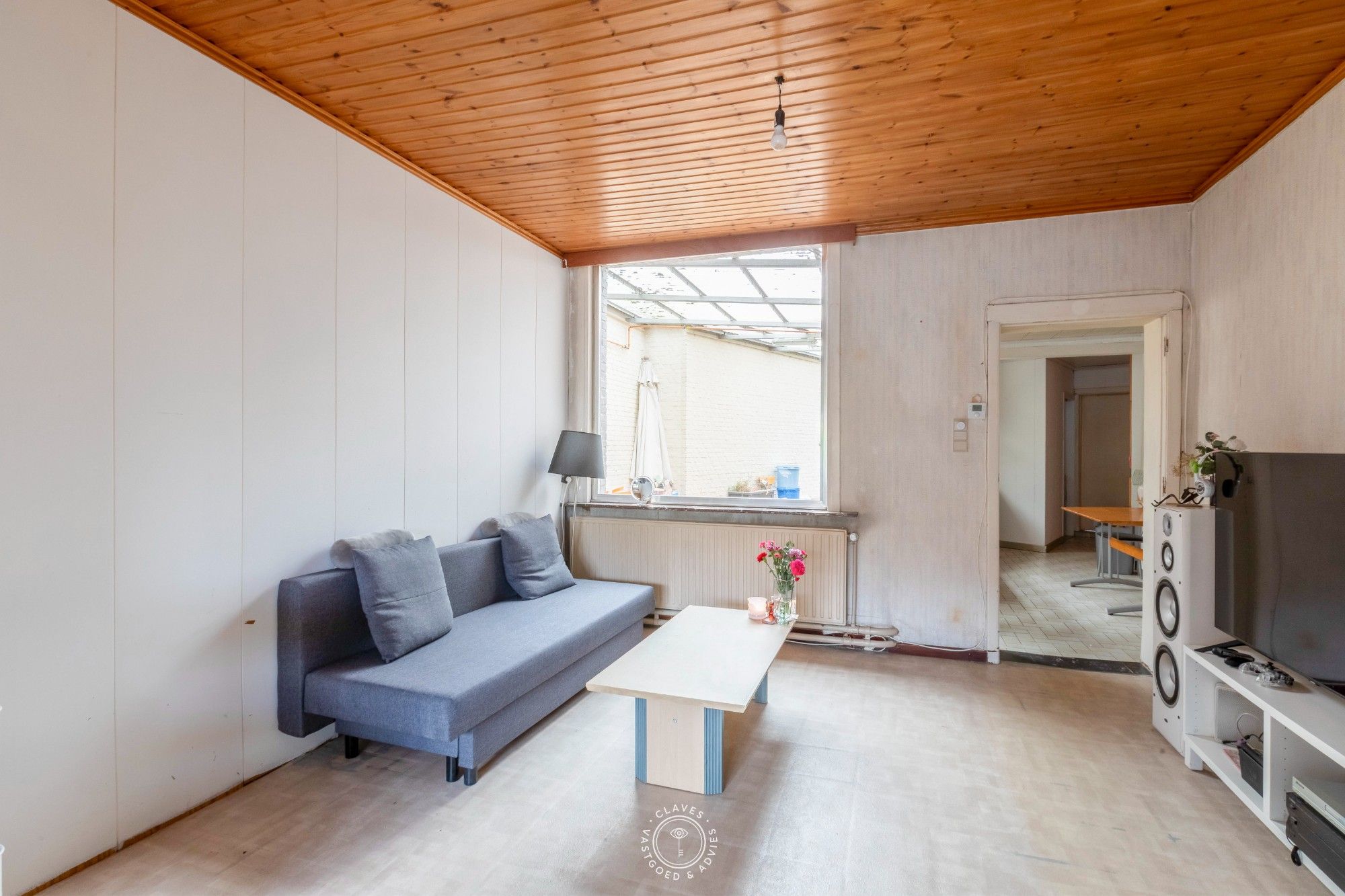 Ruime gezinswoning met fijne tuin en mogelijkheid tot vijf slaapkamers foto 4