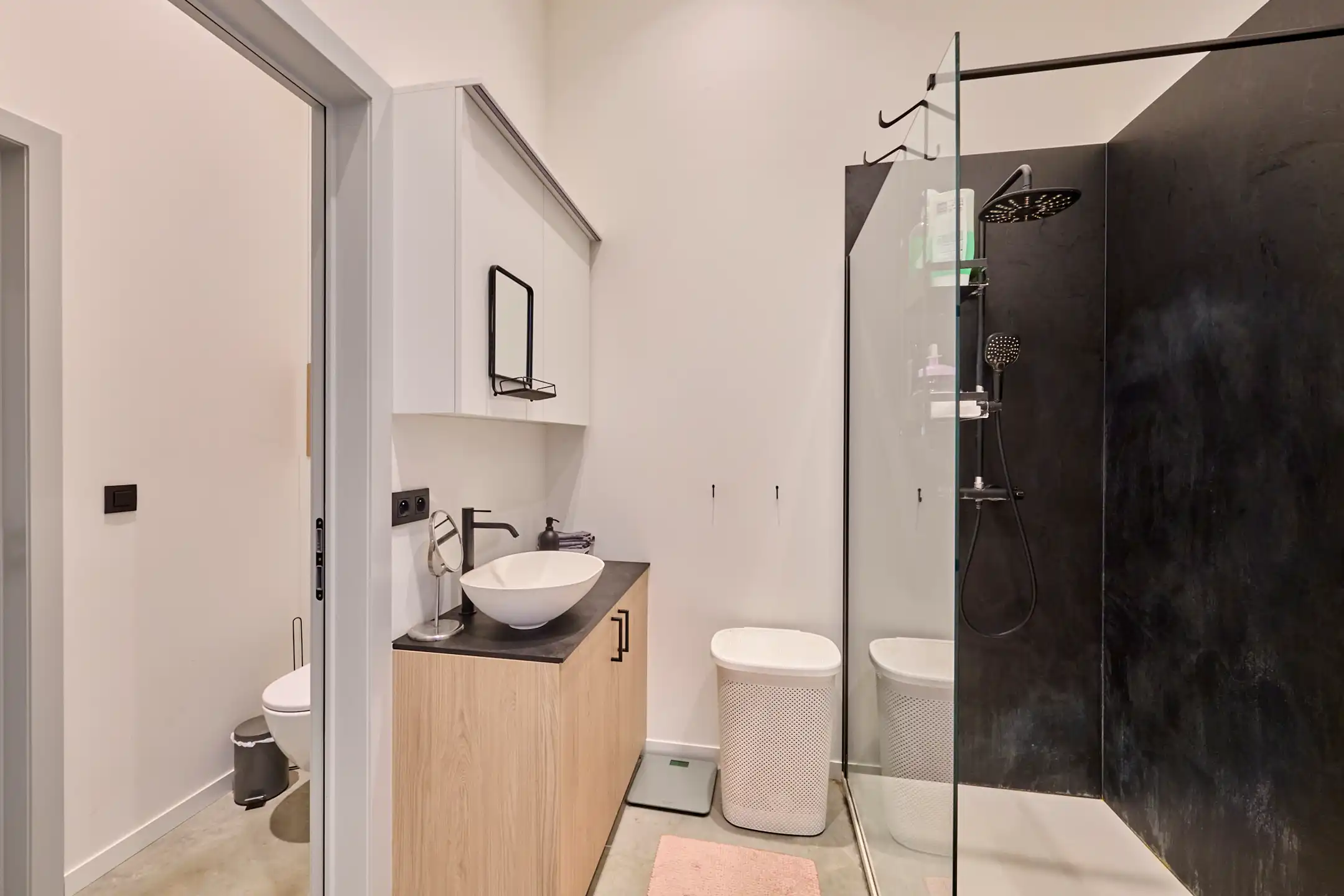 TE KOOP: KMO-UNIT MET KANTOOR/SHOWROOM TE BILZEN foto 14