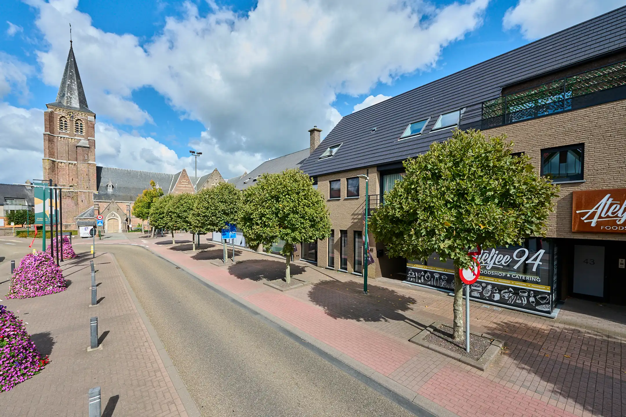 ZEER RUIM MODERN EN LICHTRIJK TRIPLEX APPARTEMENT VAN 160m² foto 16