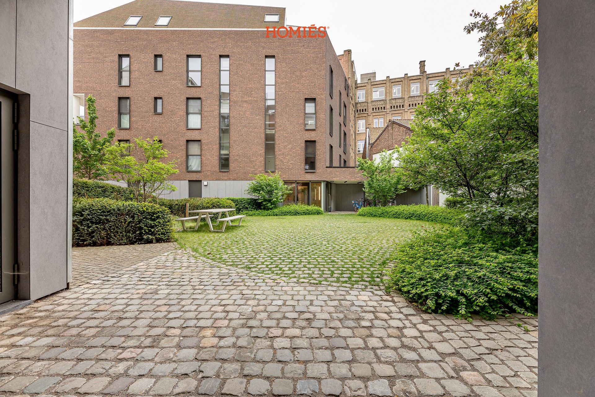 Lichtrijk gelijkvloers appartement in het hart van historisch Leuven foto 2