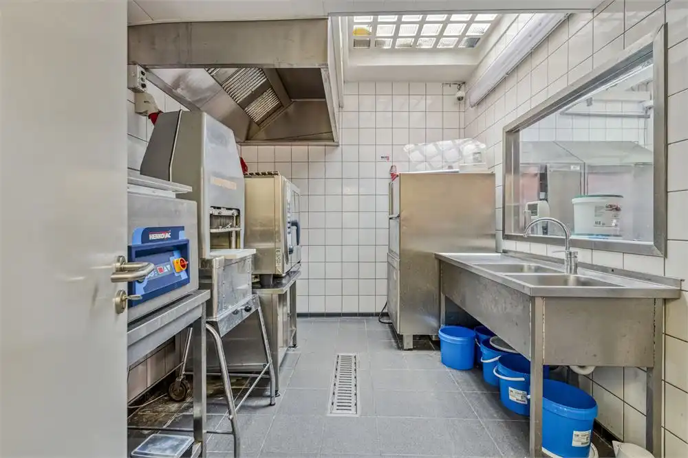 Ruim handelshuis op AAA-locatie foto 7