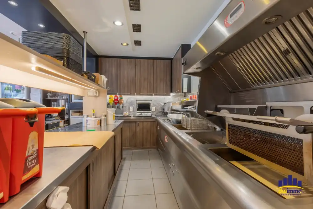 Prima gelegen frituur over te nemen in Sint-Denijs-Westrem foto 8