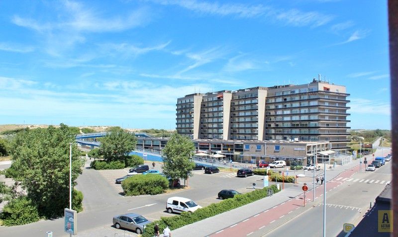 Ruim doorzonappartement  gelegen vlakbij het strand!! foto 3