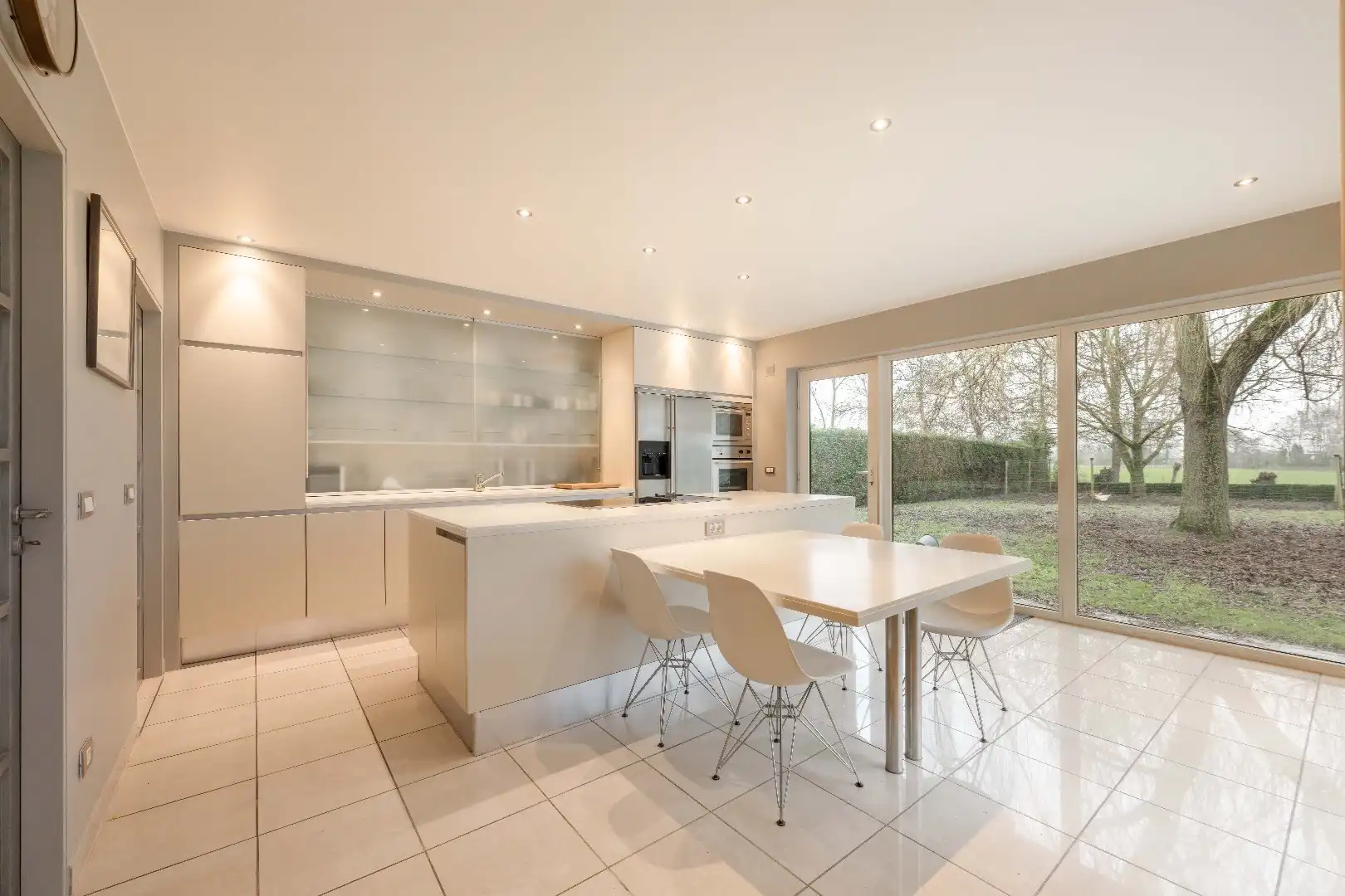 RUIME VILLA MET AGRARISCH ZICHT ÉN RUIMTE VOOR PRAKTIJK/BIJBEROEP! foto 13