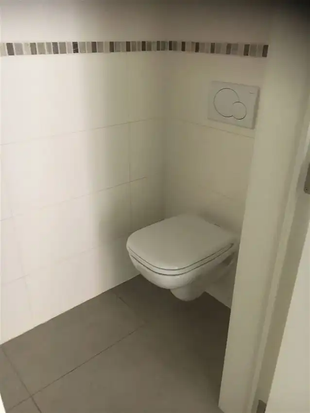 Recente woning, drie slpk, ruime zolder op rustige locatie foto 12