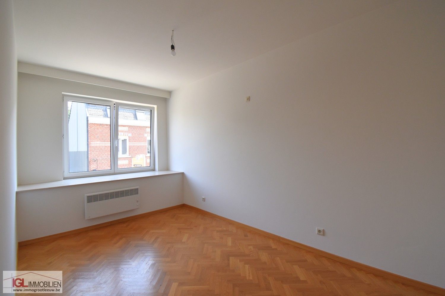 Ruime 3-kamer appartement met 2 badkamers te huur! foto 7