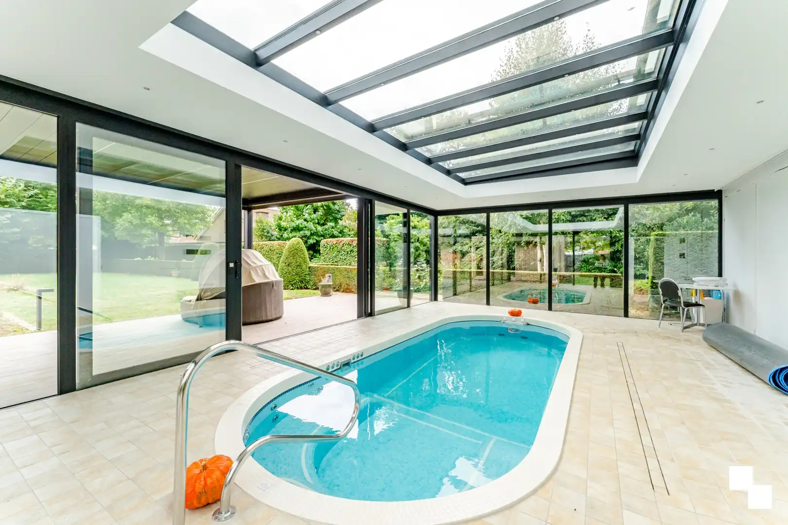 Imposante villa met fantastische tuin en poolhouse - Rumbeke foto 31