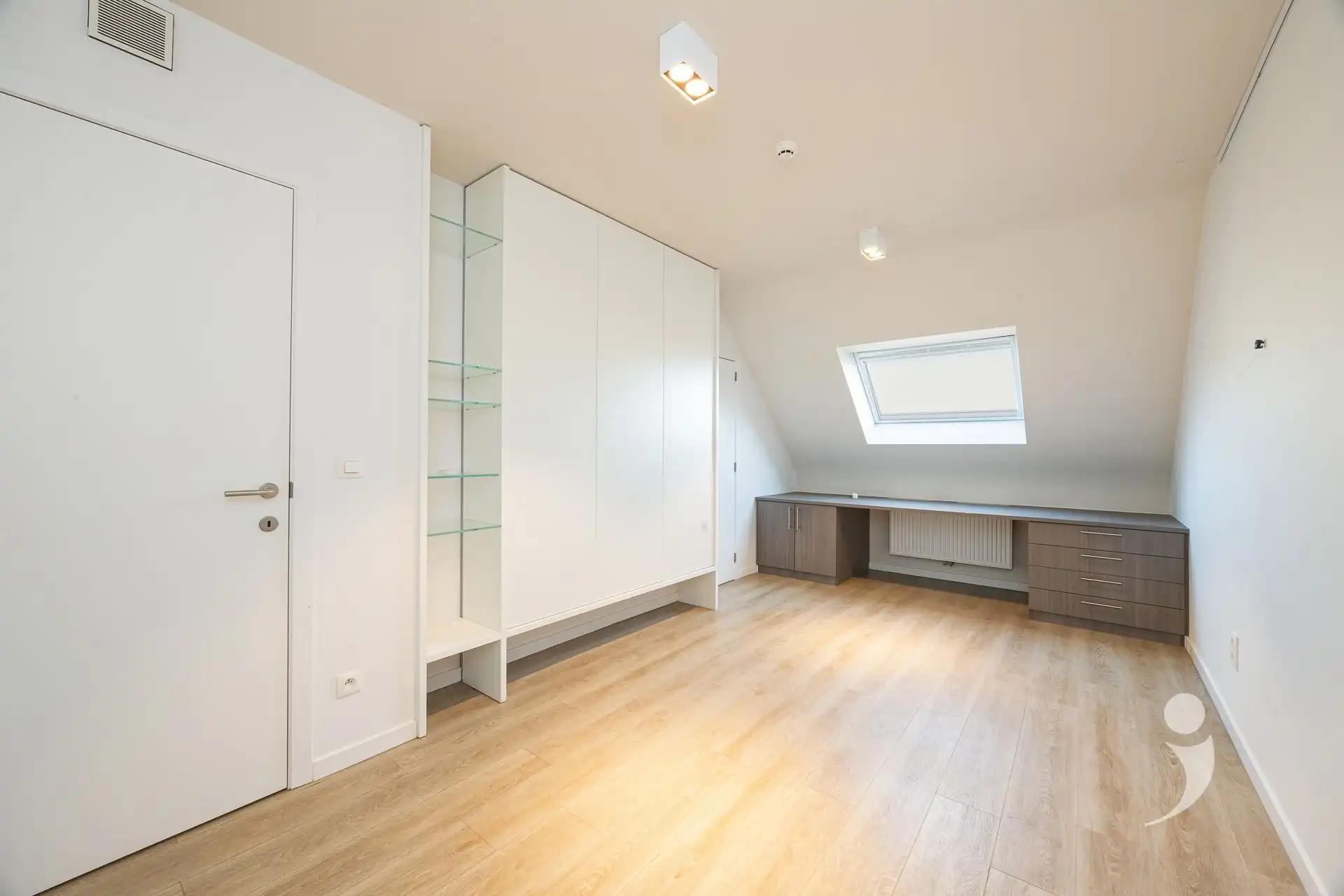 Ruime assistentiewoning met zuidgericht terras foto 5