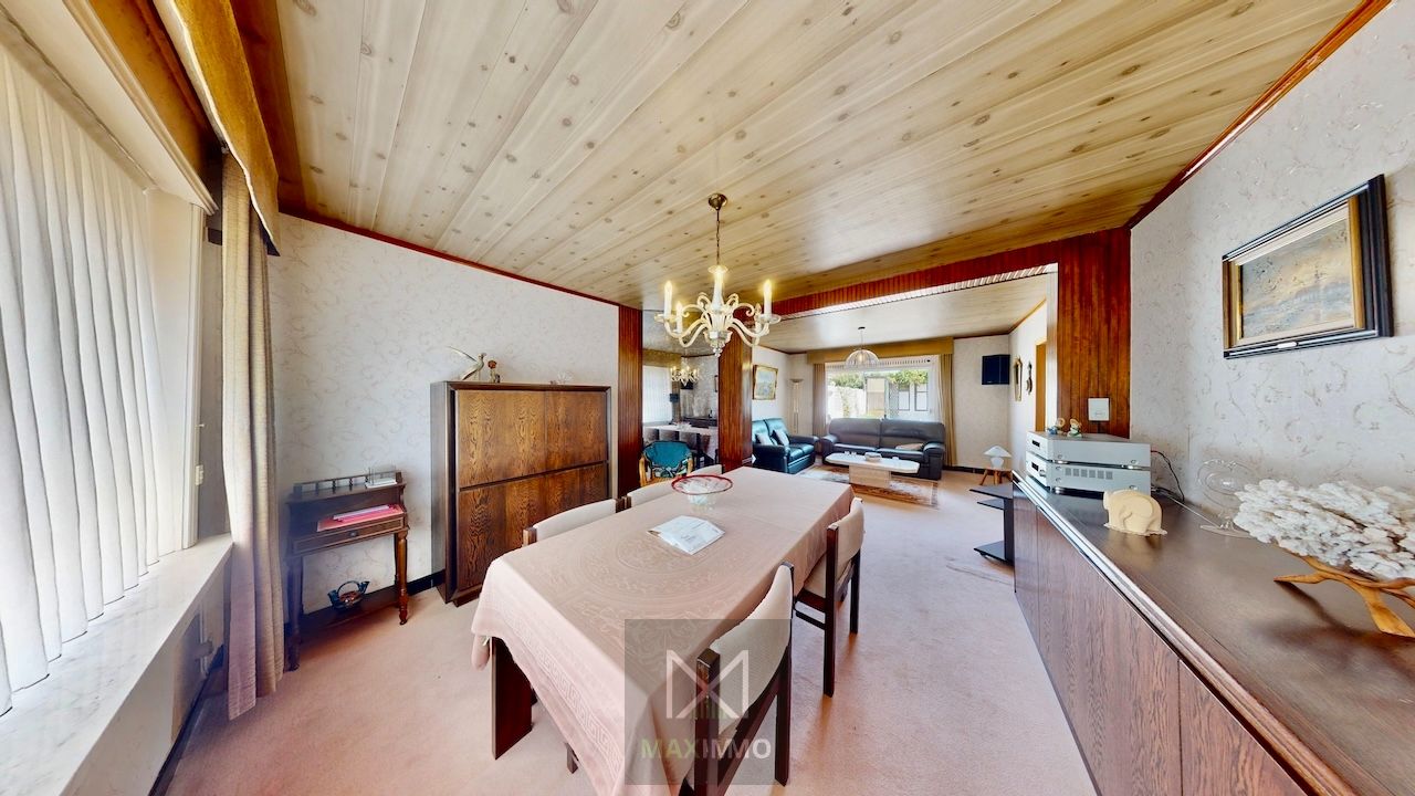 Te renoveren woning met potentieel op toplocatie in Wevelgem foto 3