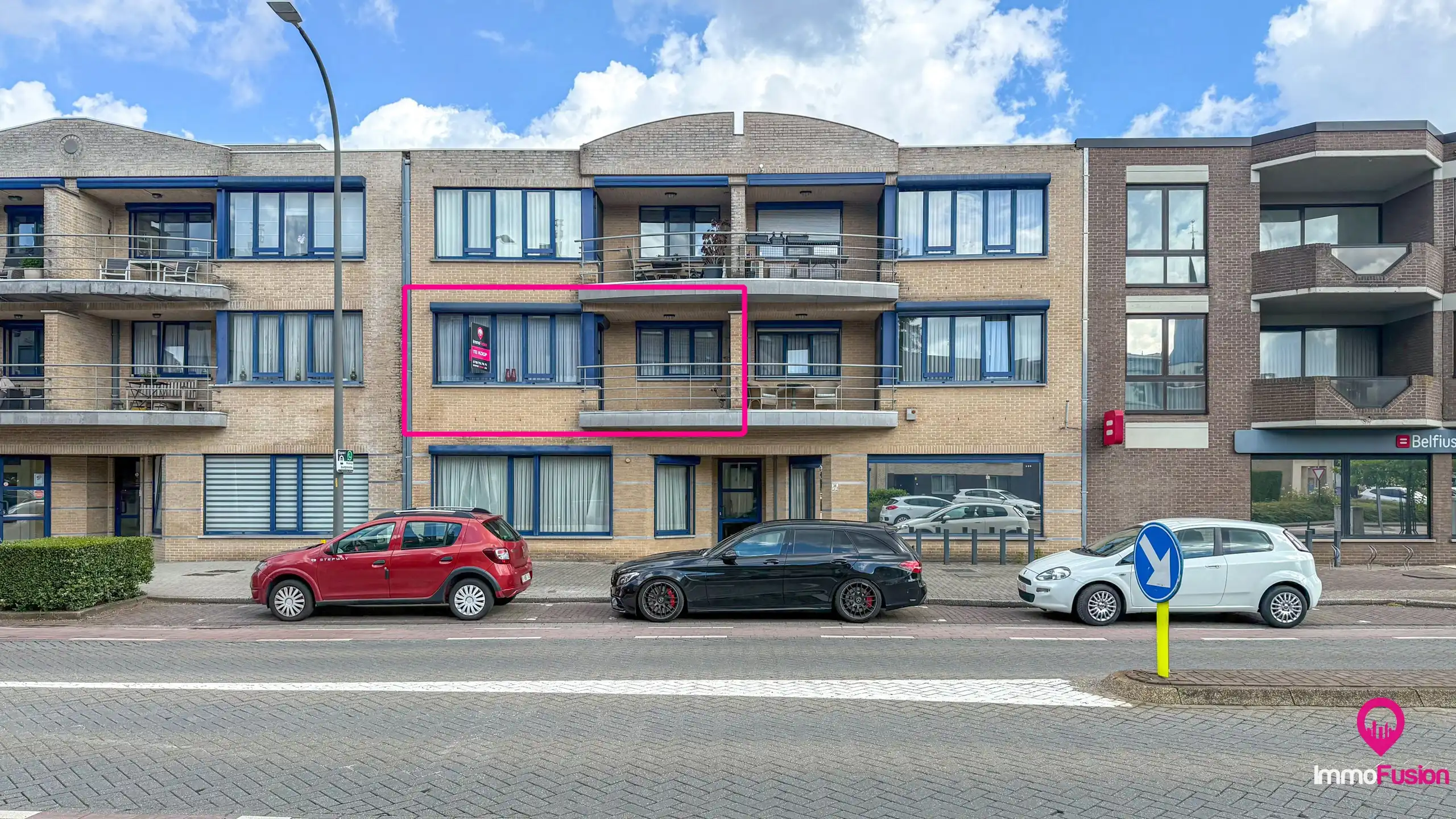 Appartement met 2 slpks, terras, garage en autostaanplaats! foto {{pictureIndex}}