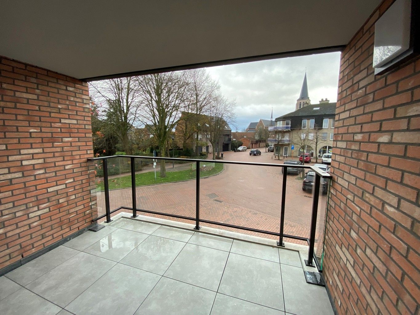 Splinternieuw, energiezuinig appartement in hartje Wuustwezel foto 5