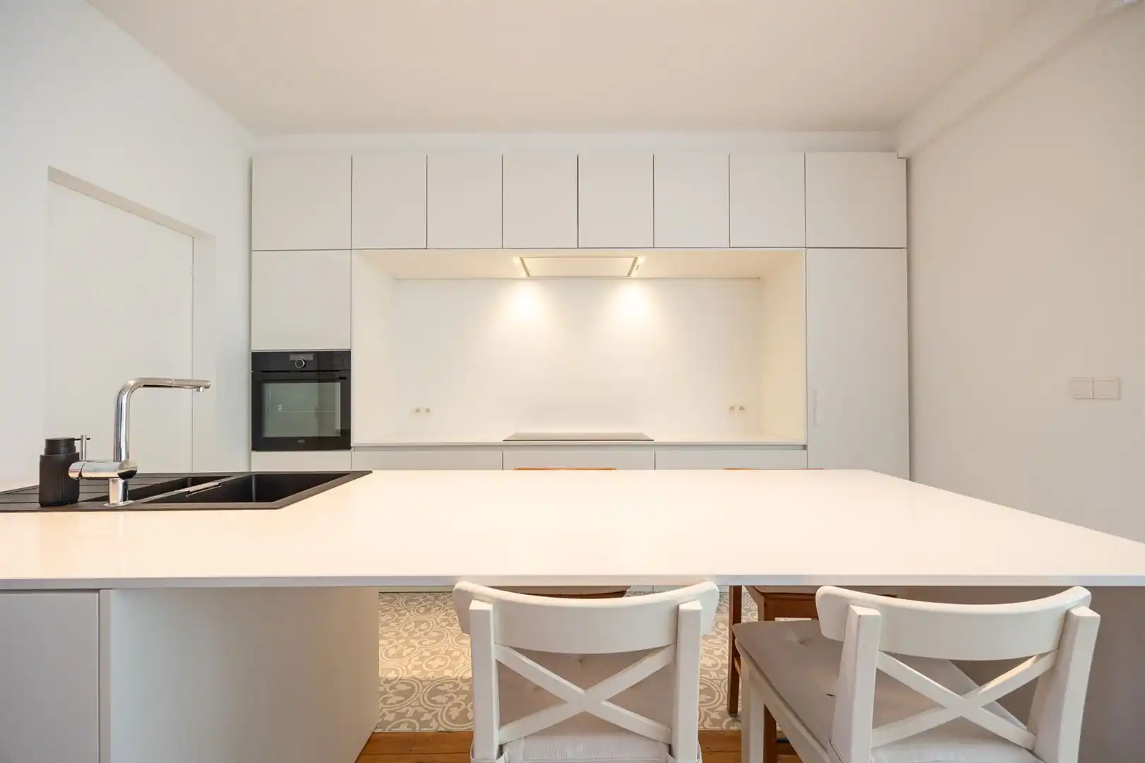 Gemeubeld appartement met tuin foto 10