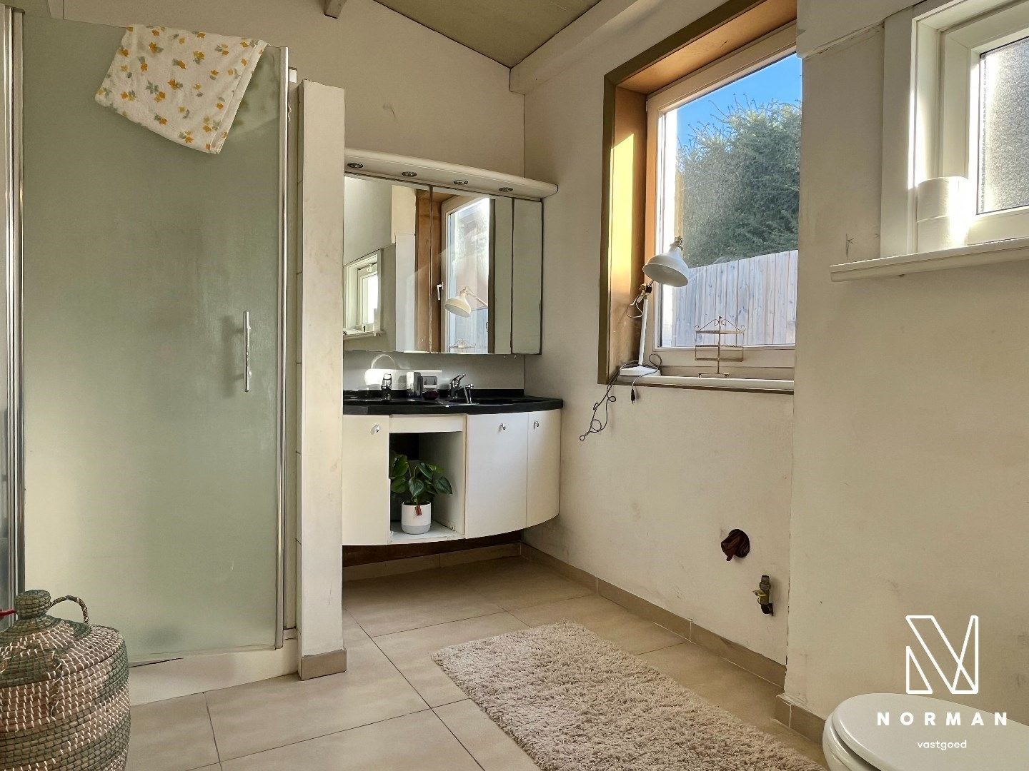 Deze charmante halfopen bebouwing is gelegen op een perceel van 232 m² foto 8