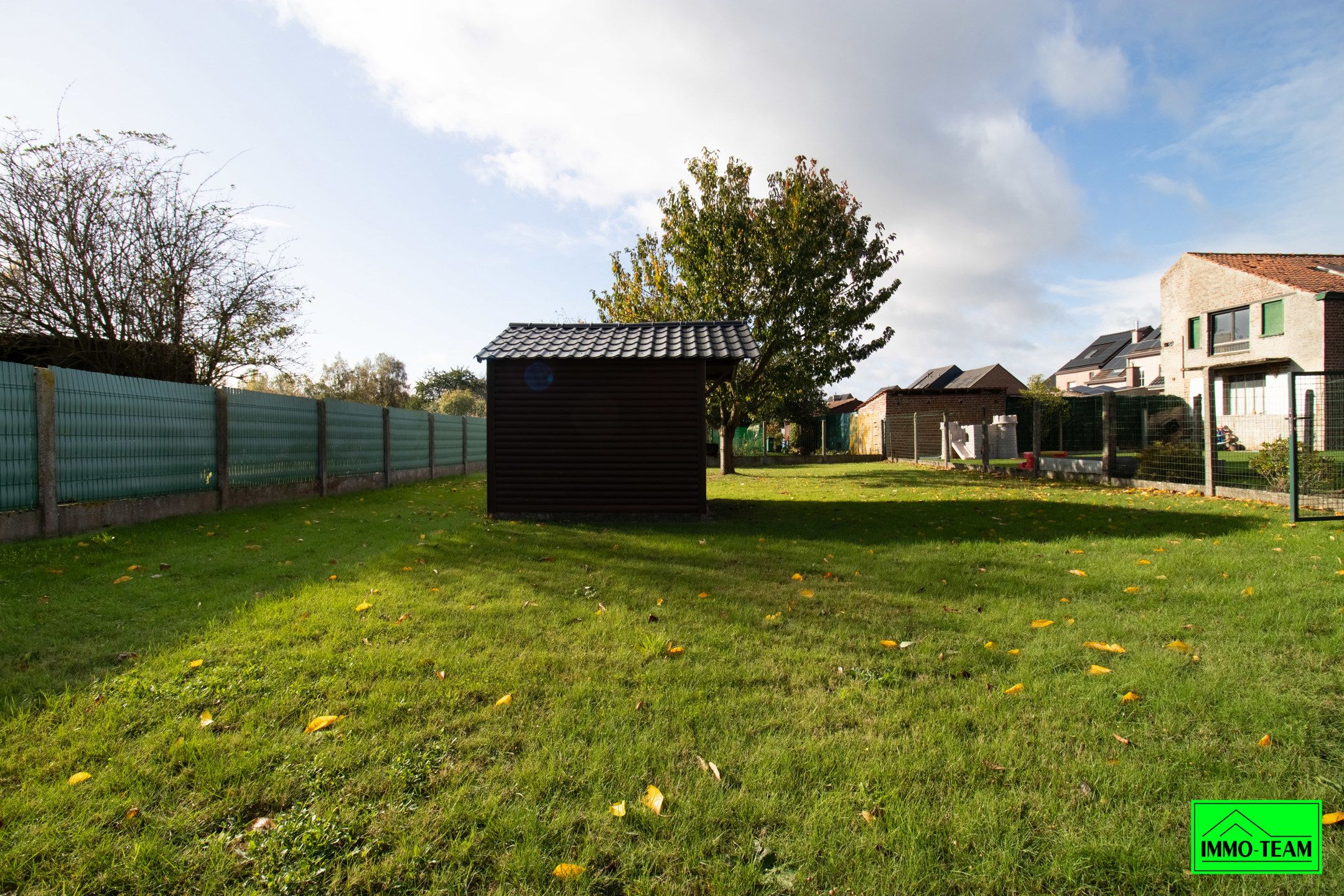 Op te frissen gezinswoning met ruime tuin en garage foto 18