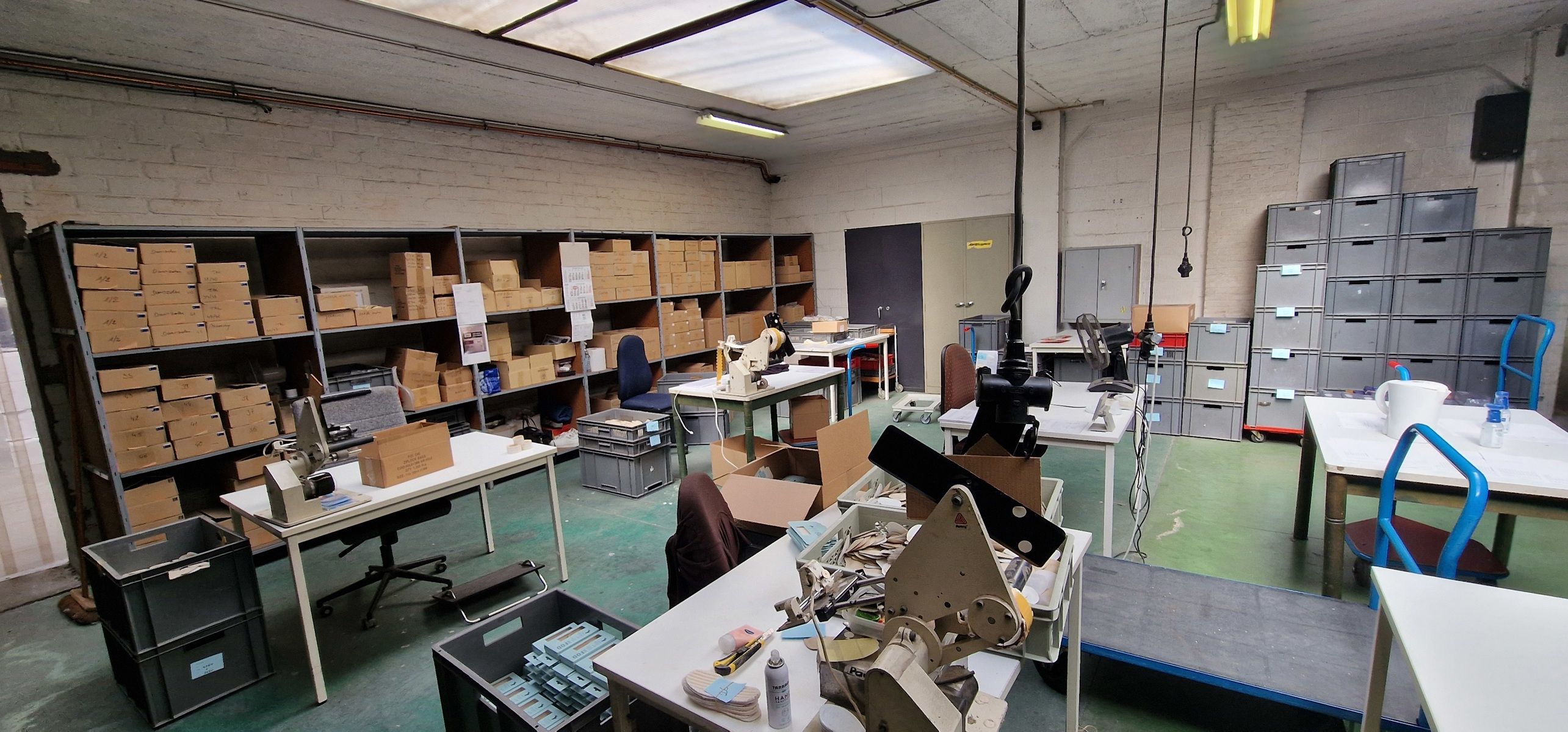 Grote magazijnruimte/atelier met kantoor te koop in Deurne  foto 149