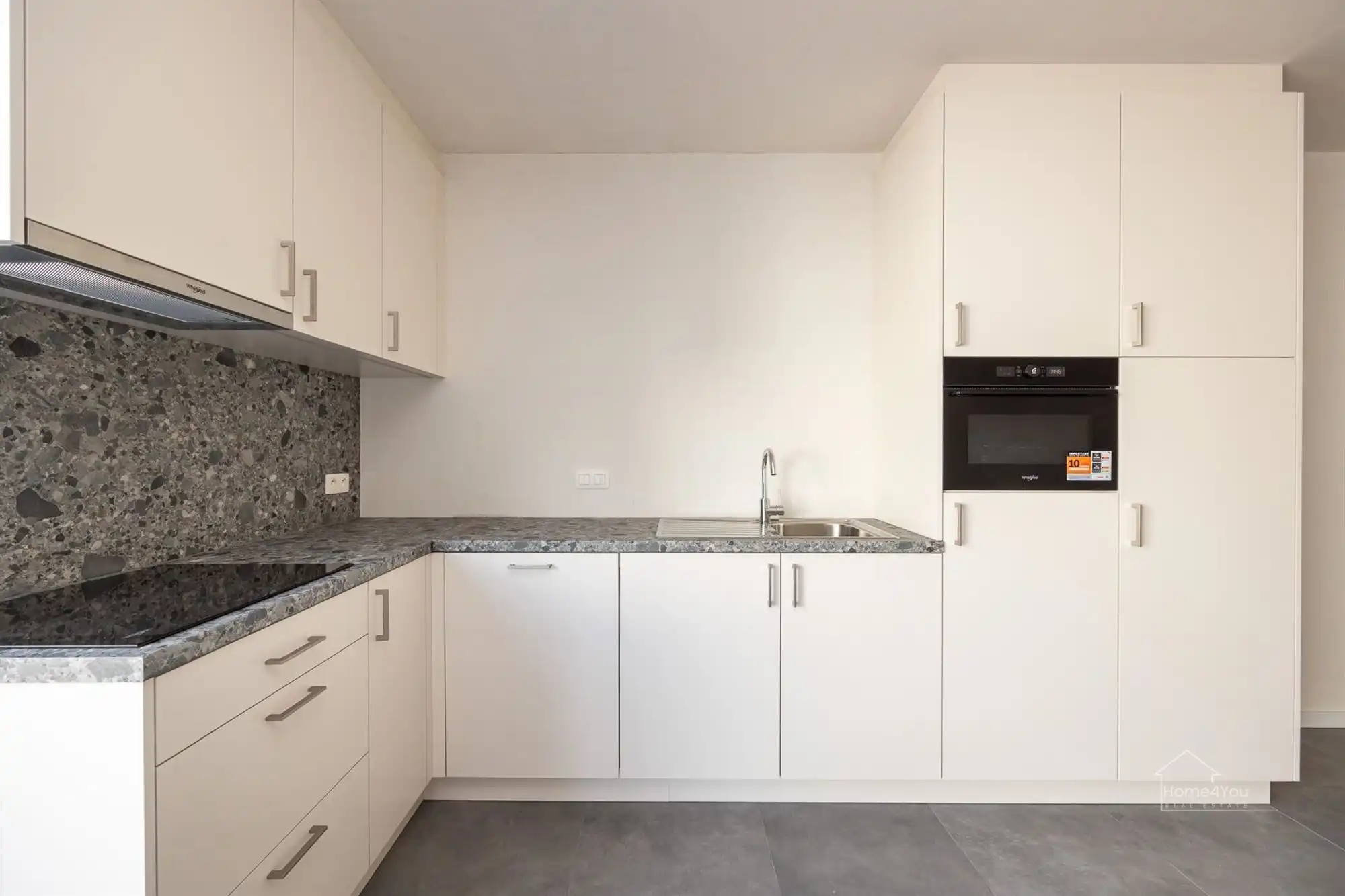 Nieuwbouw appartement met ruim terras foto 6