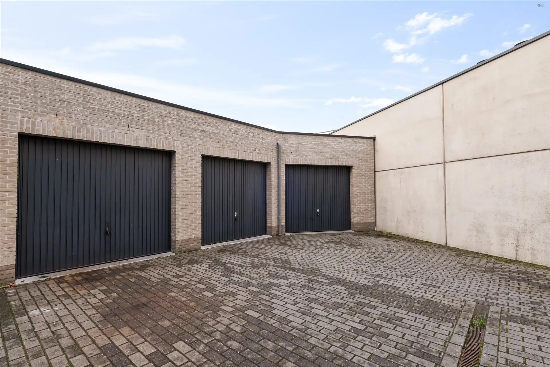 Modern tweeslaapkamer appartement te Sint-Niklaas foto 17