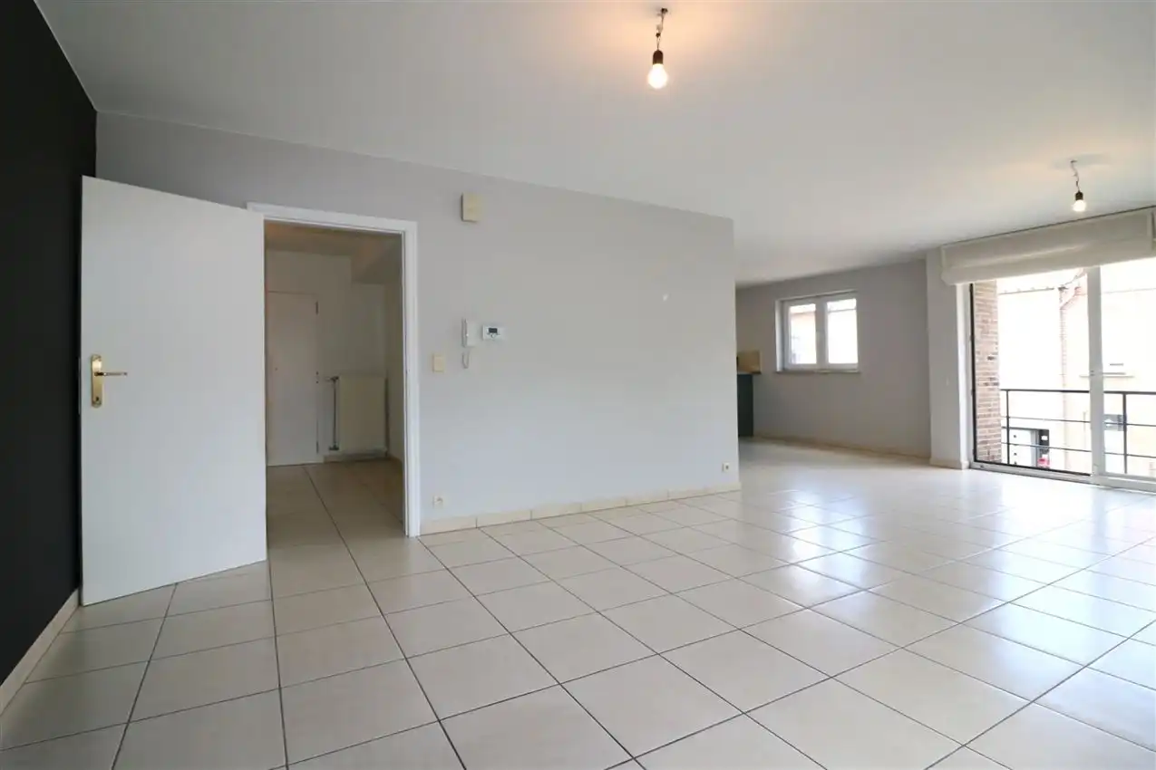 Appartement met 2 slpk., grote garage en terras, rustige ligging foto 12