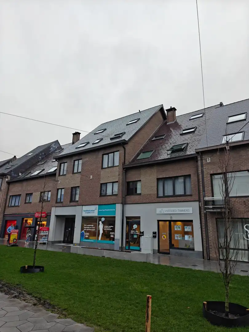 éénslaapkamerappartement te huur foto {{pictureIndex}}