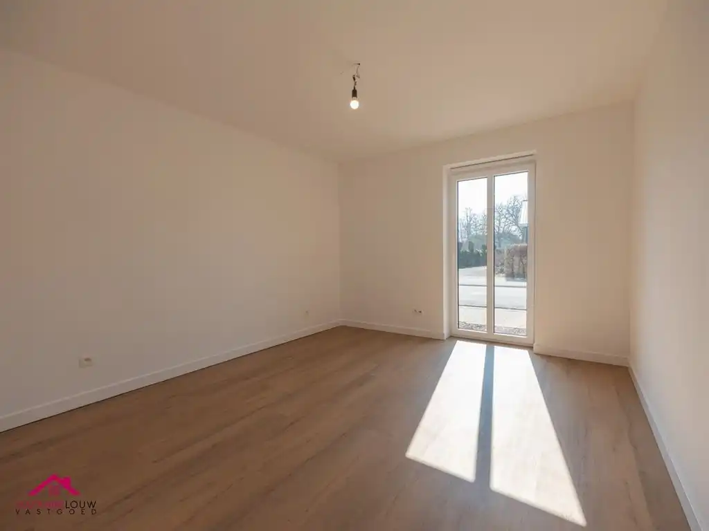 Gelijkvloers appartement met ruim terras foto 9