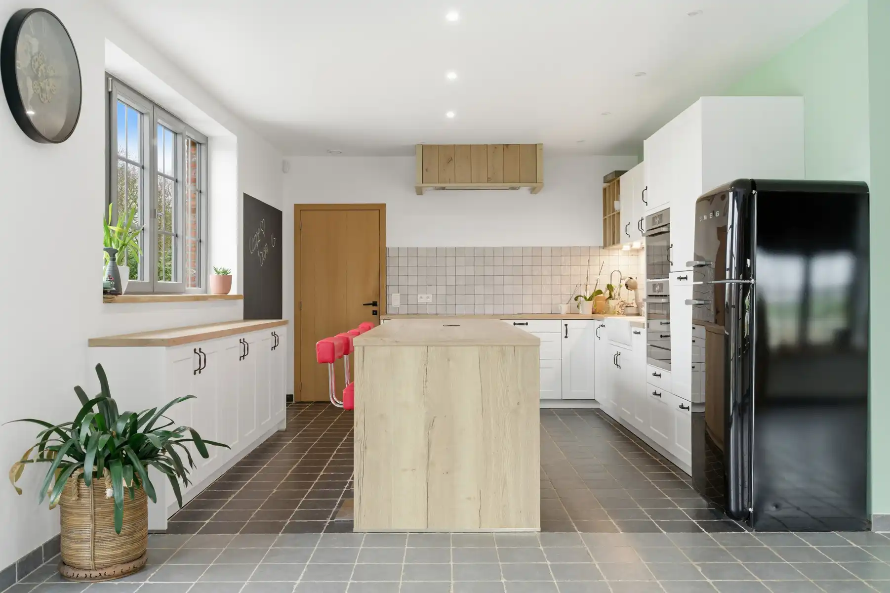 Recente BEN villa met 1,7 ha weiland foto 7