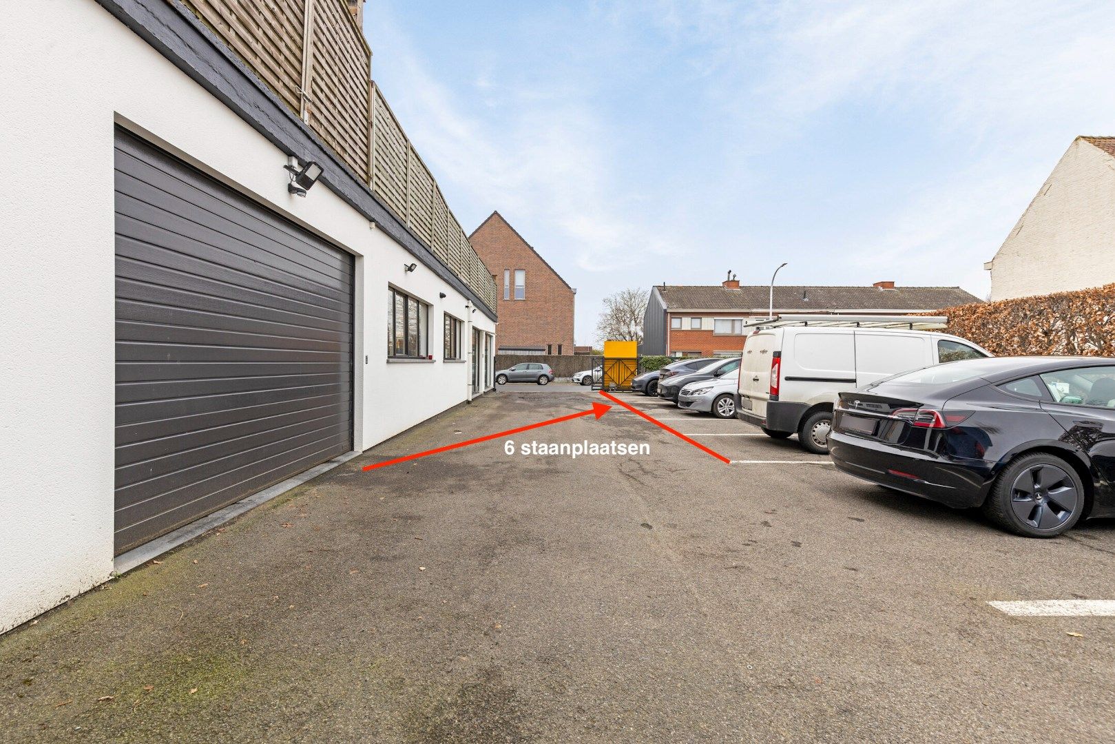 Handelsgelijkvloers/atelier van 357 m2 en 6 parkings! foto 22