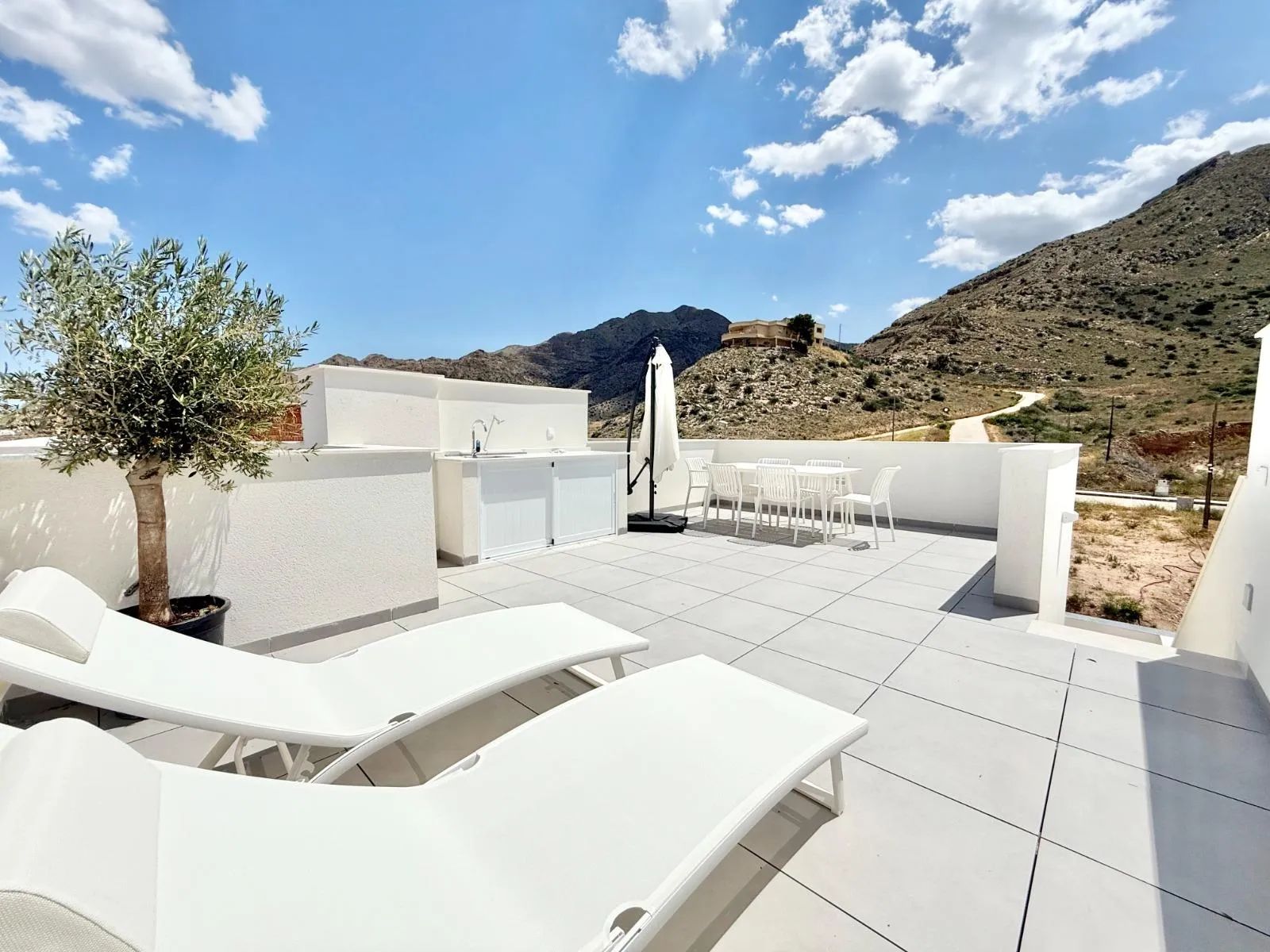 Wonen met stijl onder de Spaanse zon – moderne nieuwbouwwoningen in het hart van de Costa Blanca foto 12