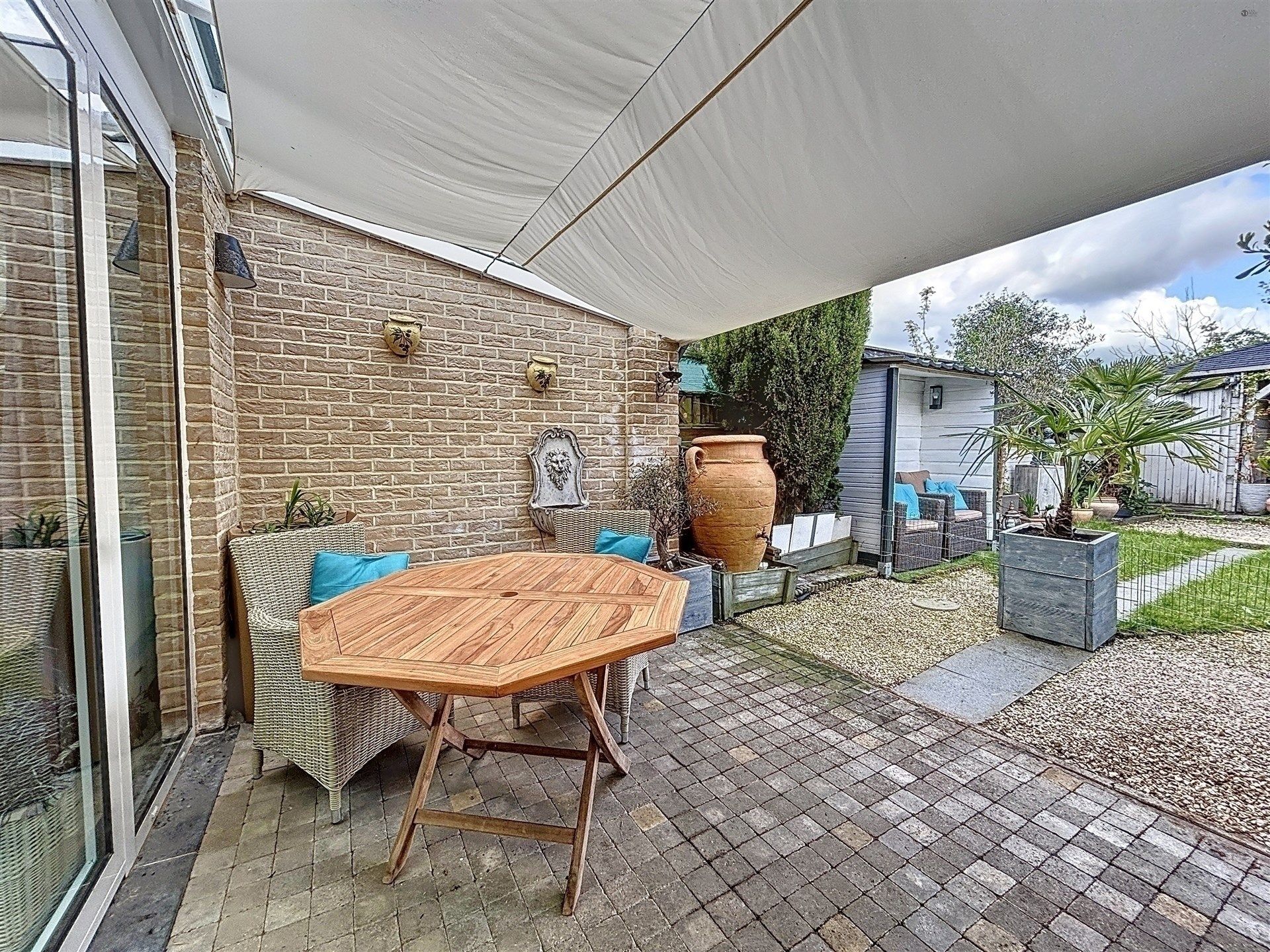 Instapklare woning met 236m² bewoonbare oppervlakte en garage op perceel van 217m²  foto 4