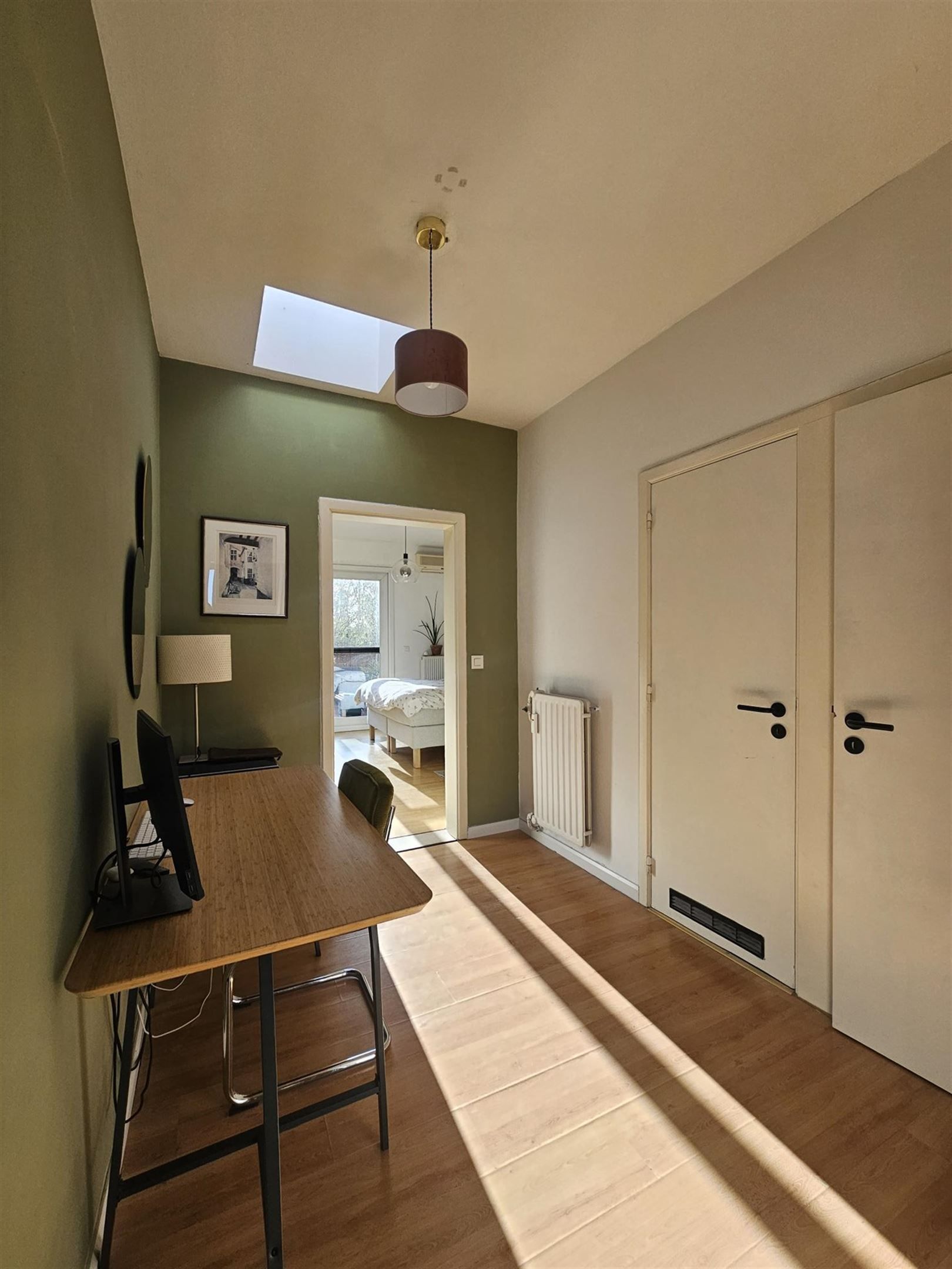 Instapklaar appartement met ruim terras vlakbij het centrum. foto 6