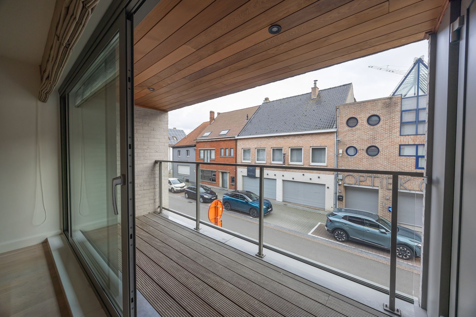 Luxueus 2 slaapkamer appartement in het hartje van Gistel foto 5