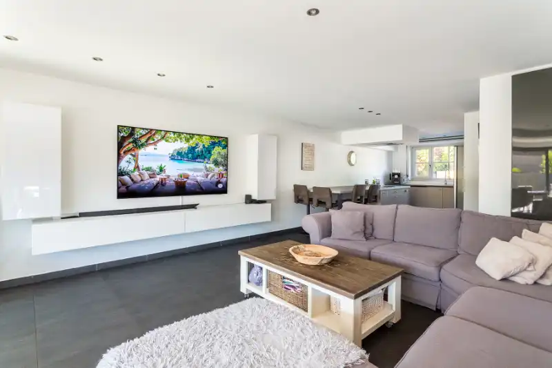 Verrassend ruime woning met zwembad! foto 10