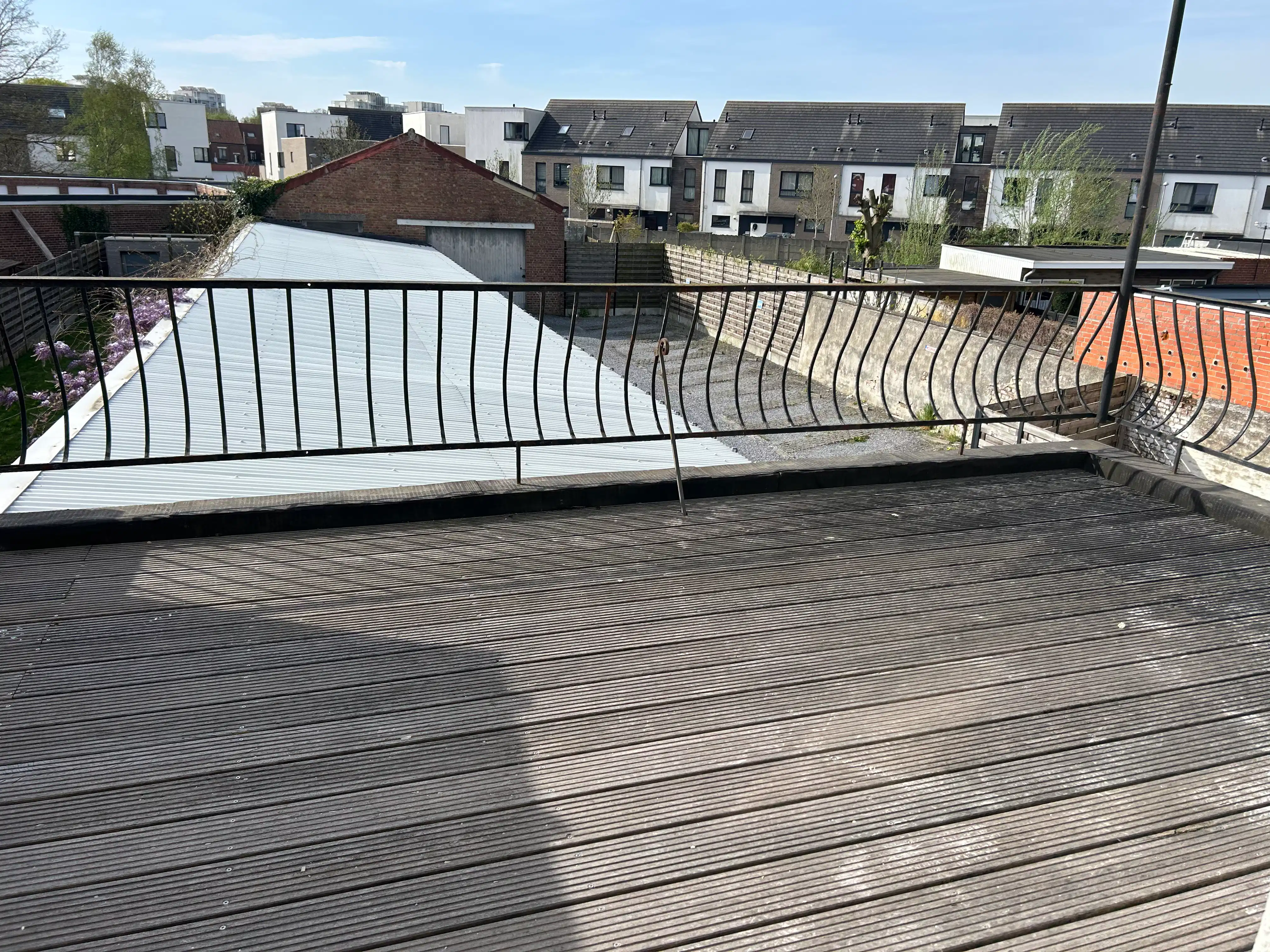 Volledig vernieuwde woning met 3 slaapkamer en dubbele garage. foto 12